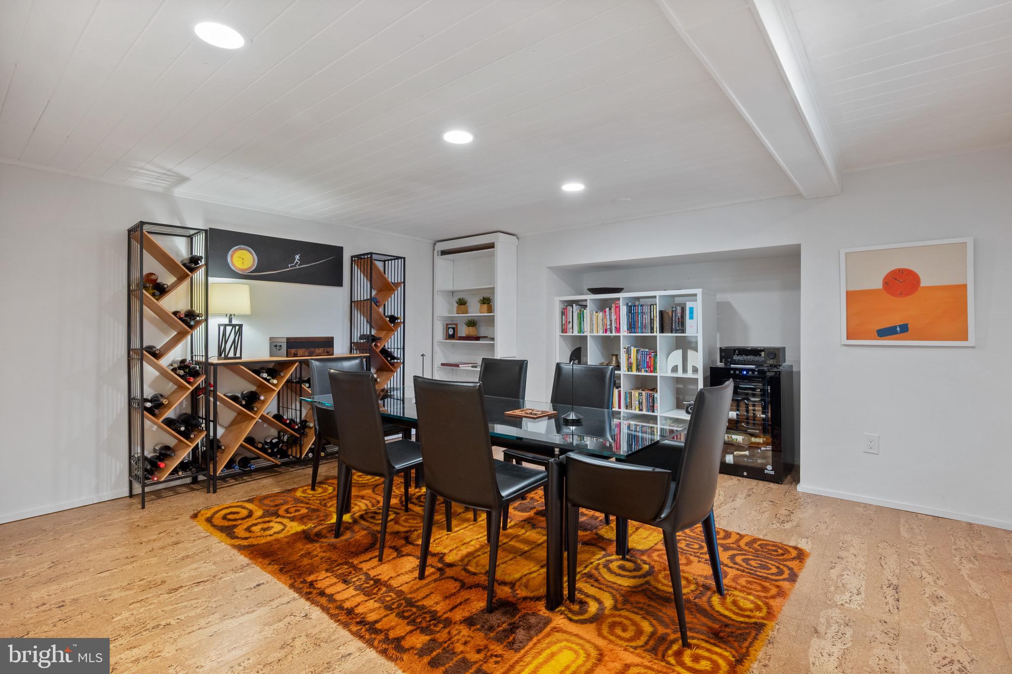 HOLLIN HILLS - Residential