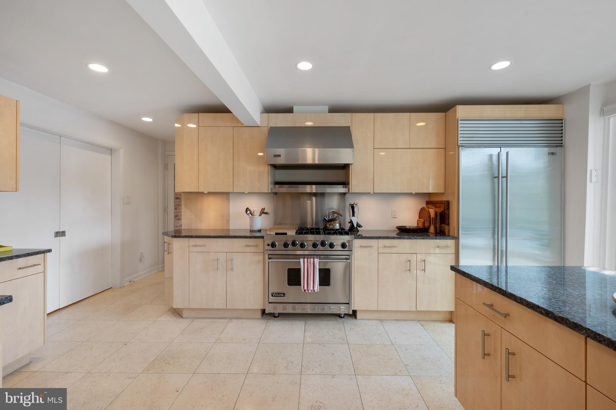 HOLLIN HILLS - Residential