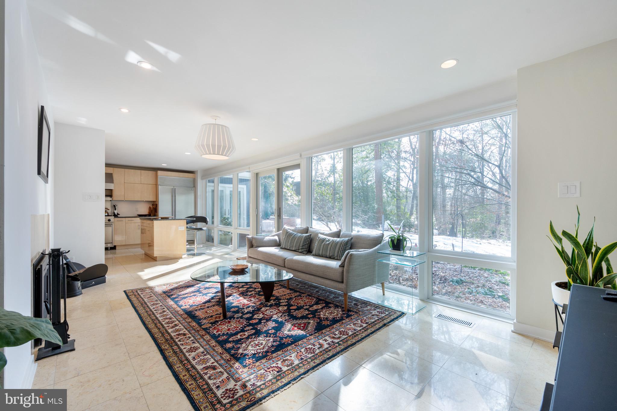 HOLLIN HILLS - Residential