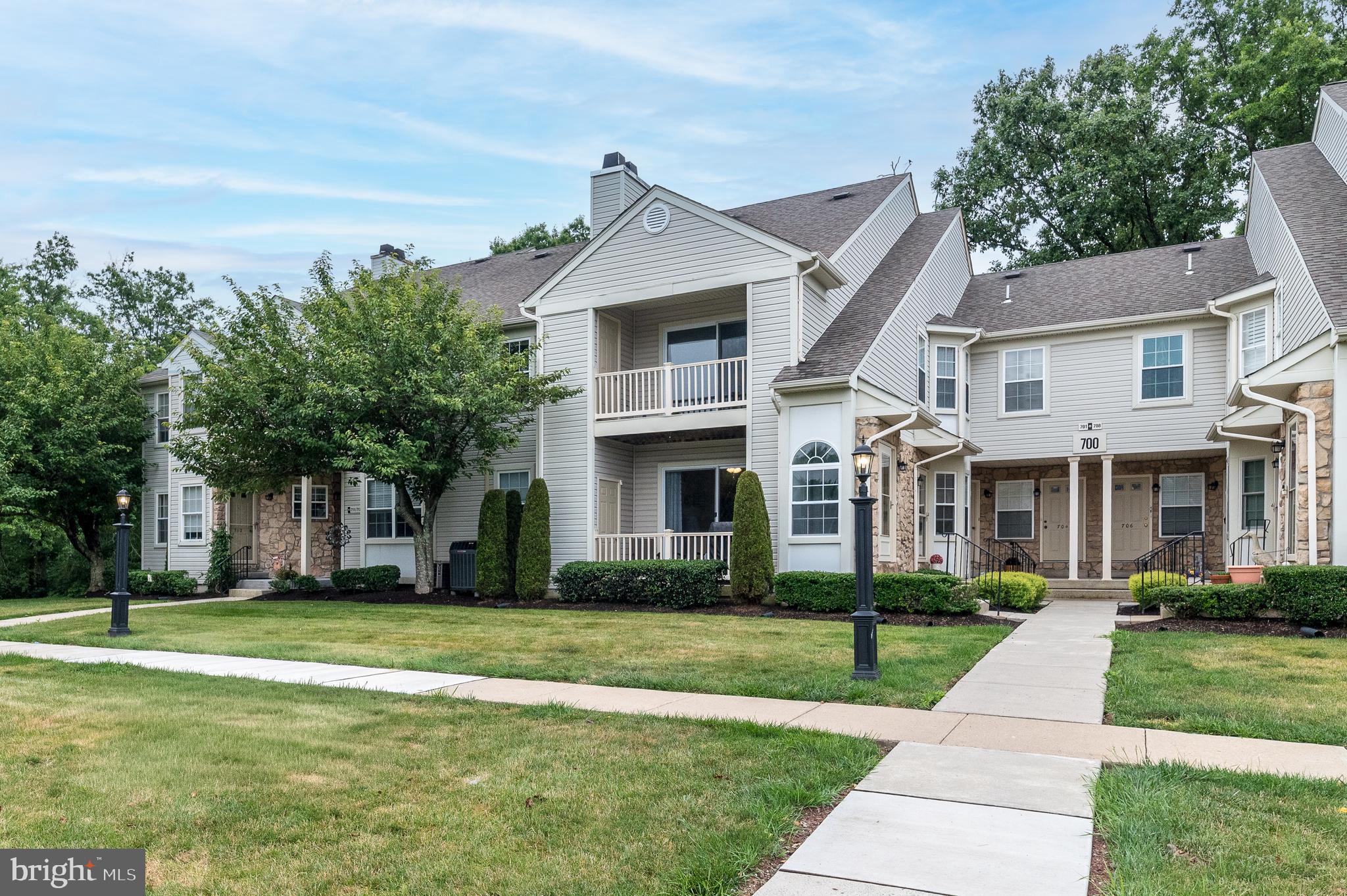 WILLOW STREAM - Residential