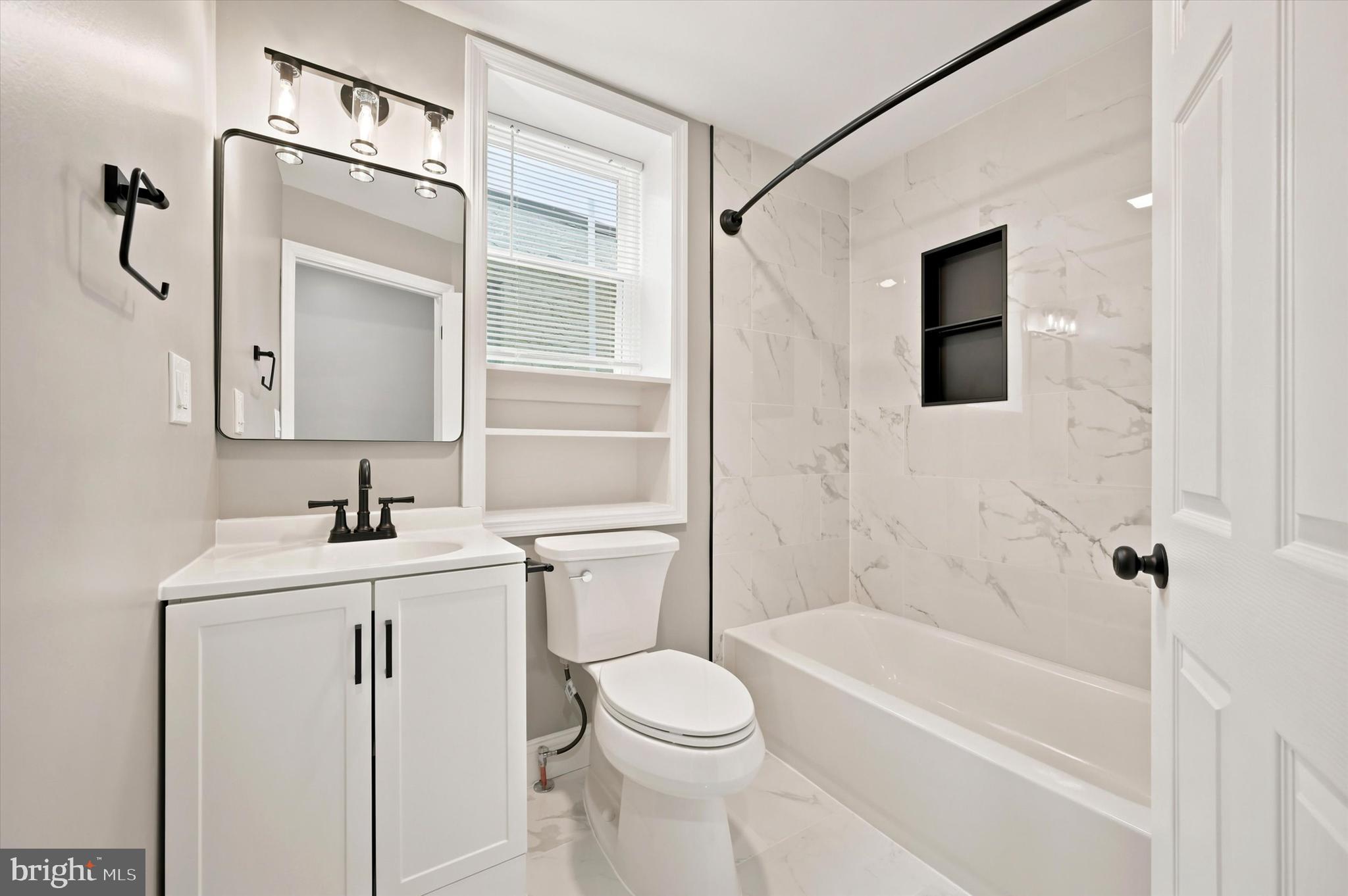 STRAWBERRY MANSION - Residential