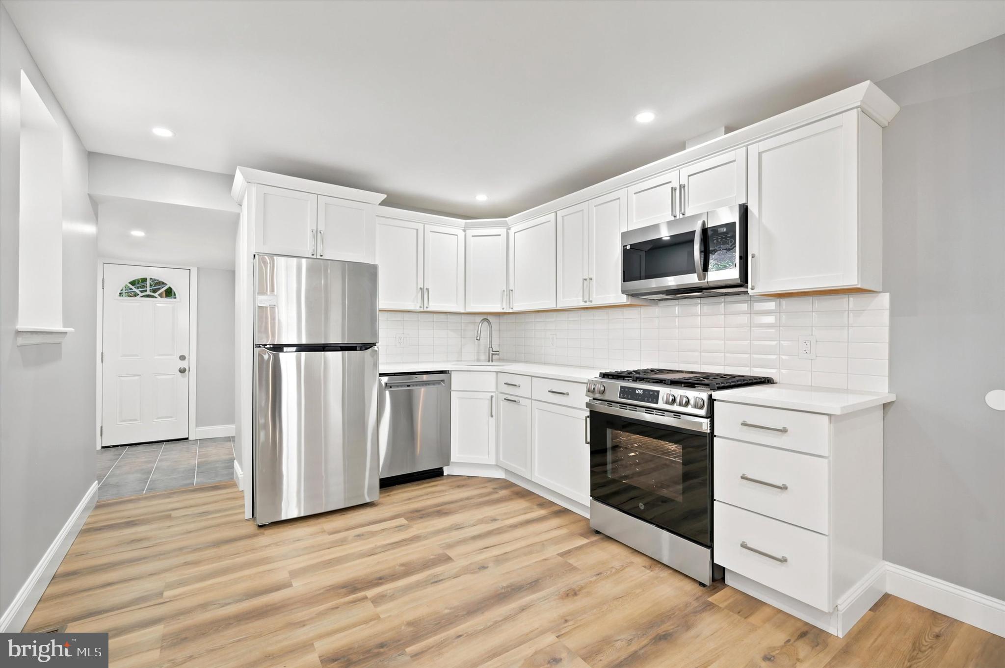 STRAWBERRY MANSION - Residential