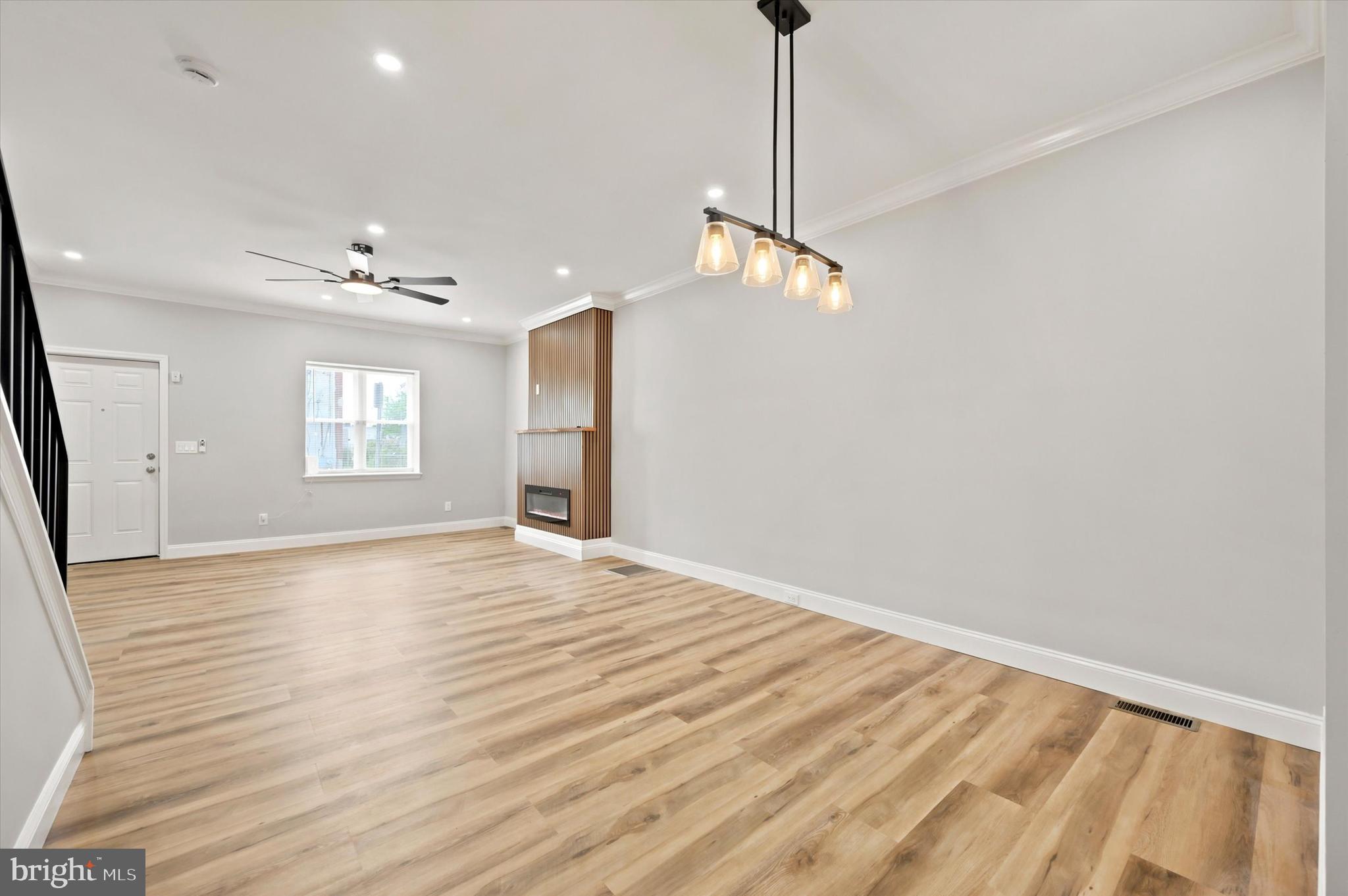 STRAWBERRY MANSION - Residential