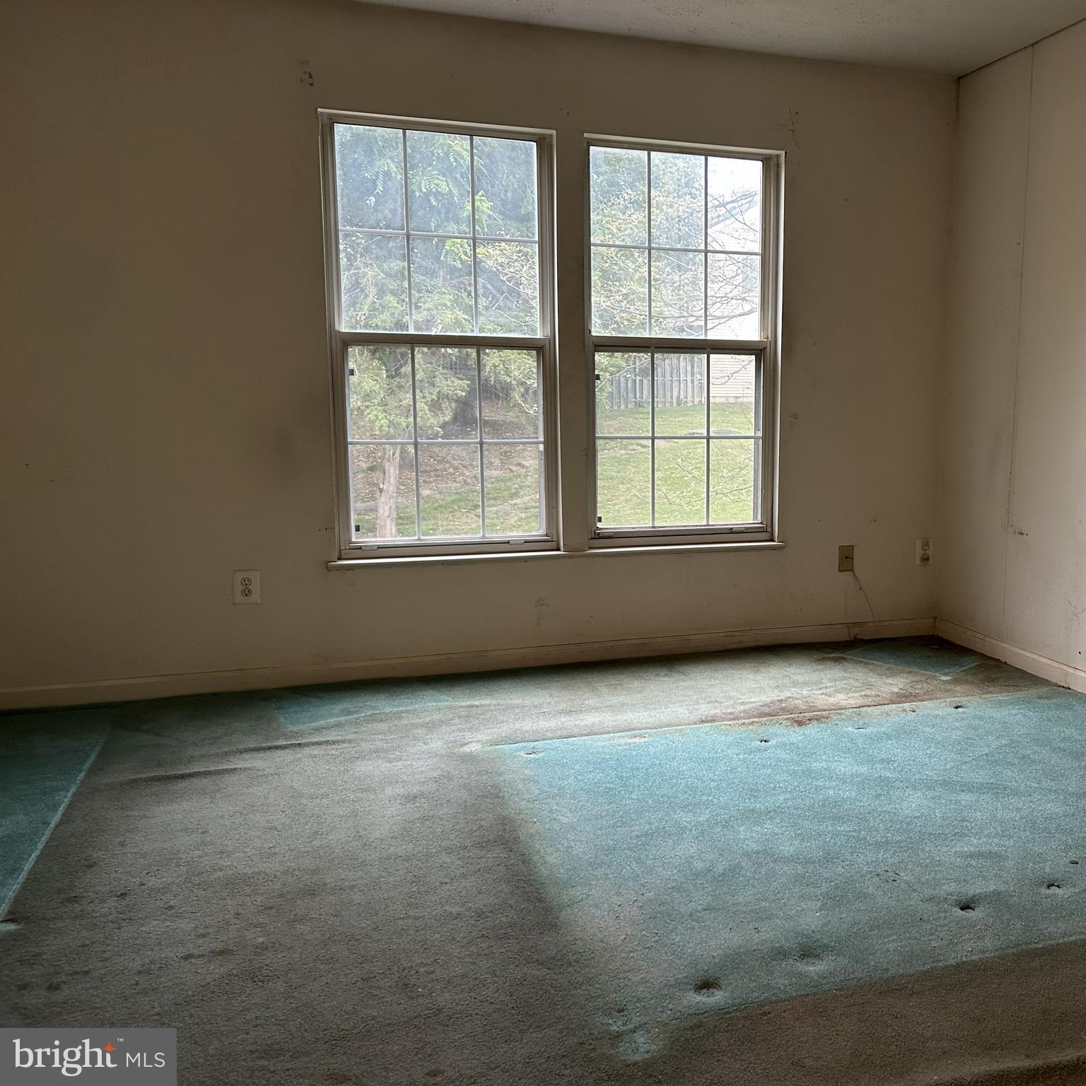 HILLCREST TOWNE - Residential