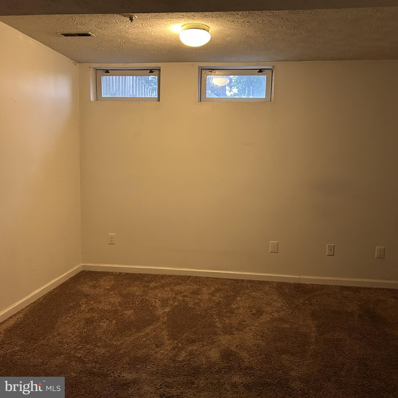 HILLCREST TOWNE - Residential