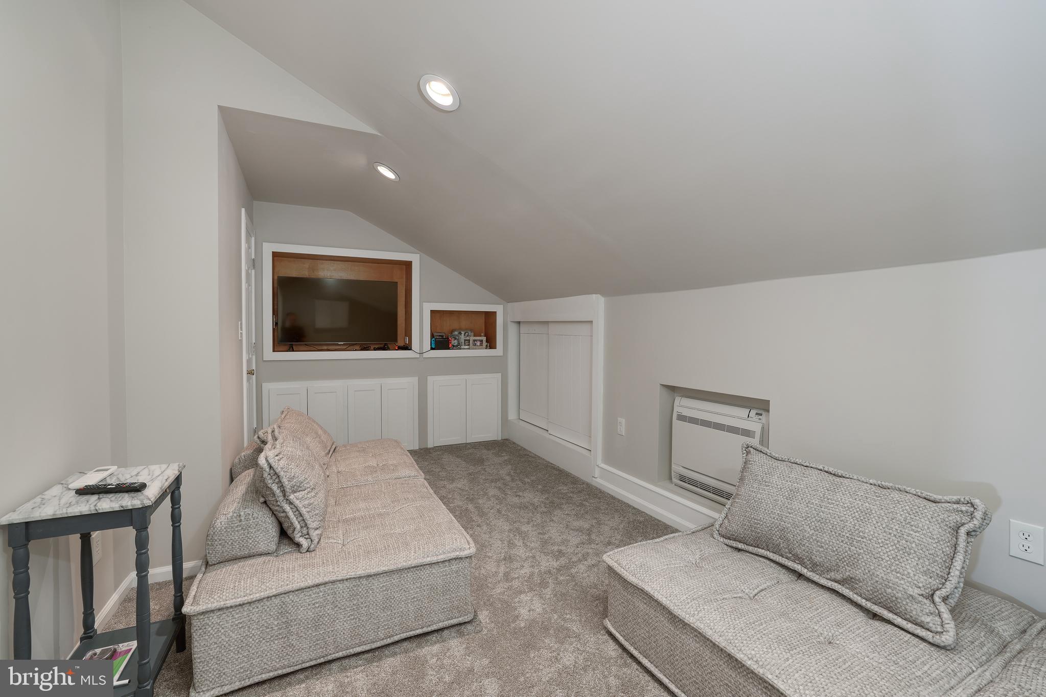 SUTPHIN PINES - Residential