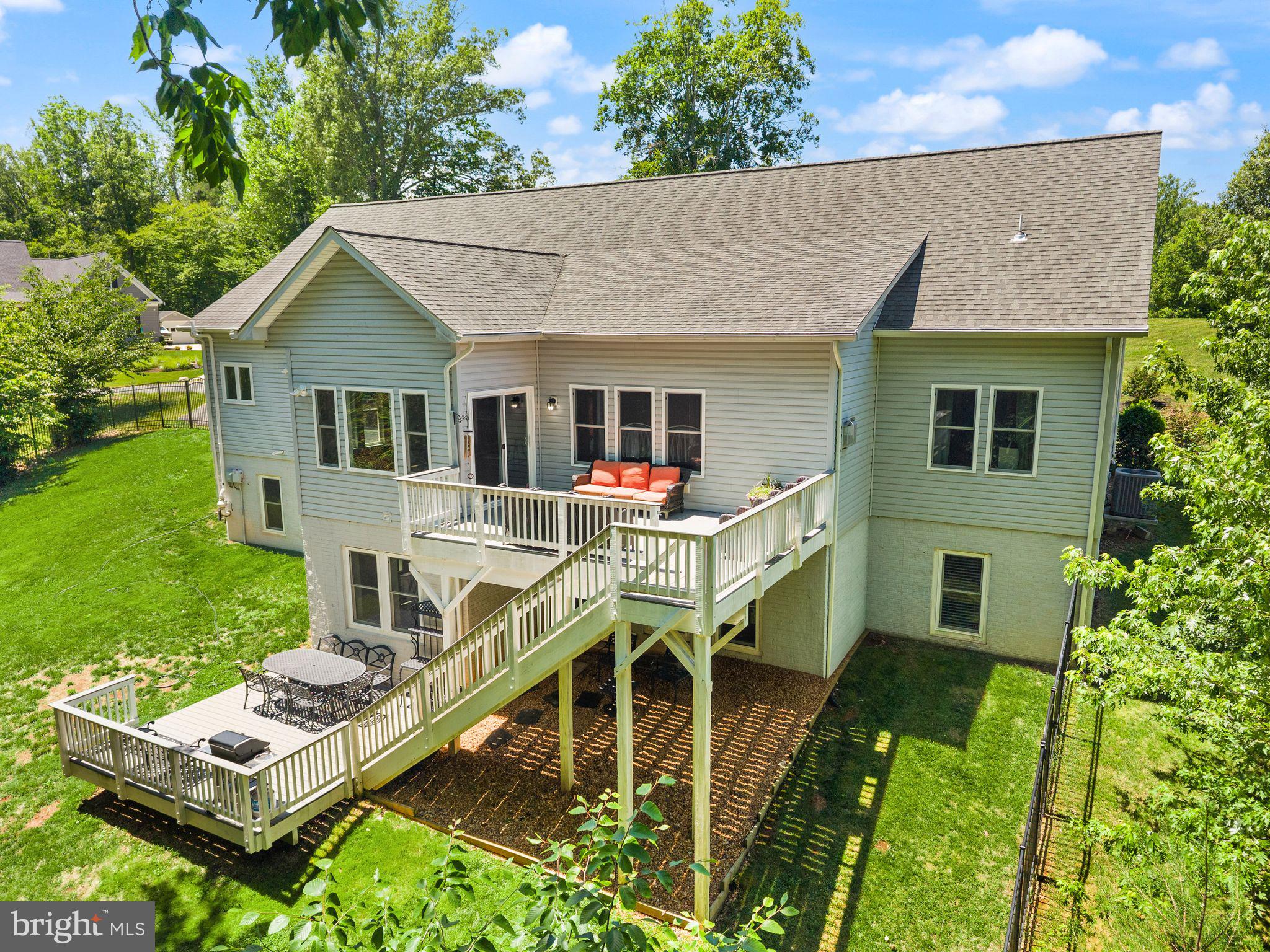 CLASSIC RIDGE ON THE OCC - Residential