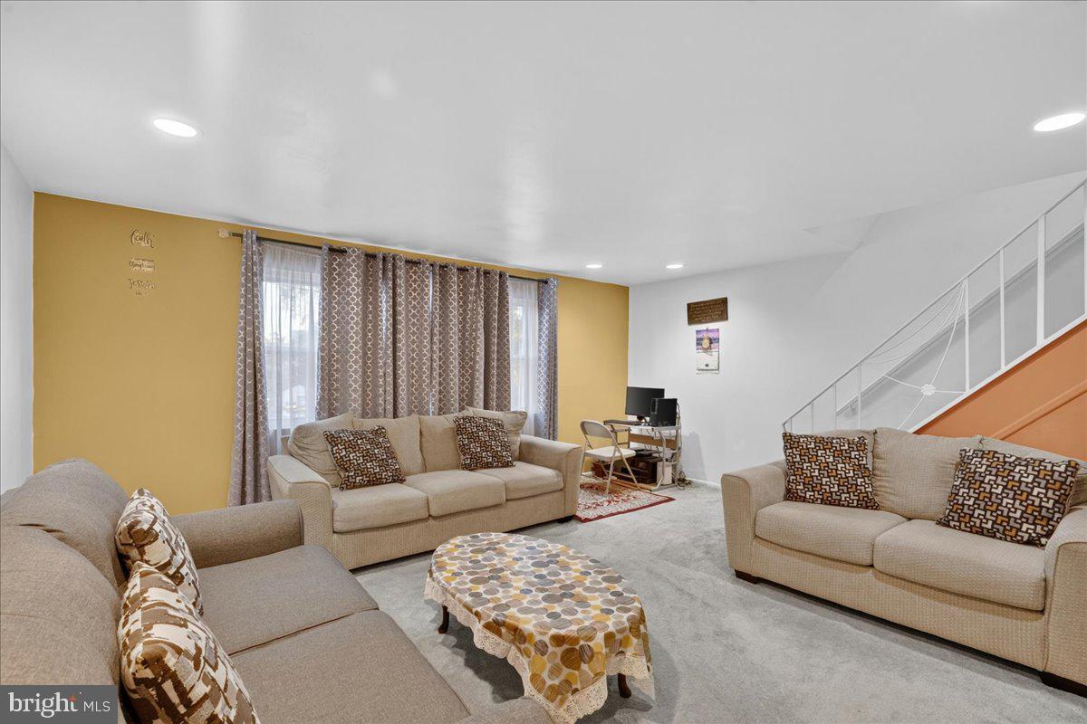 SOMERTON - Residential