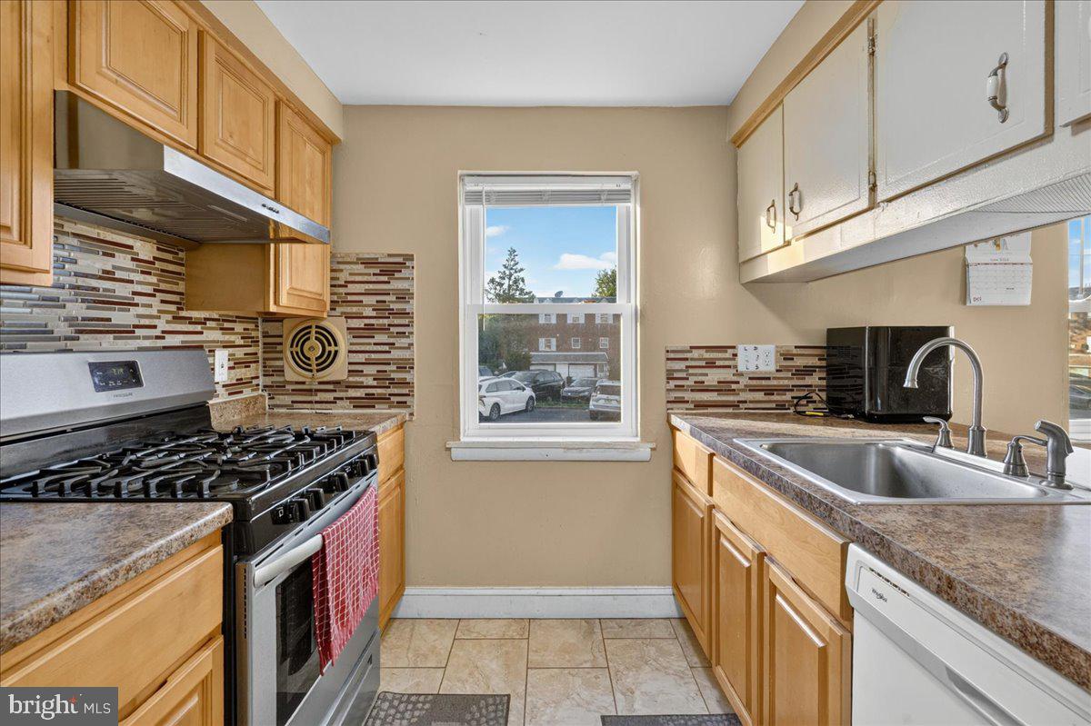 SOMERTON - Residential