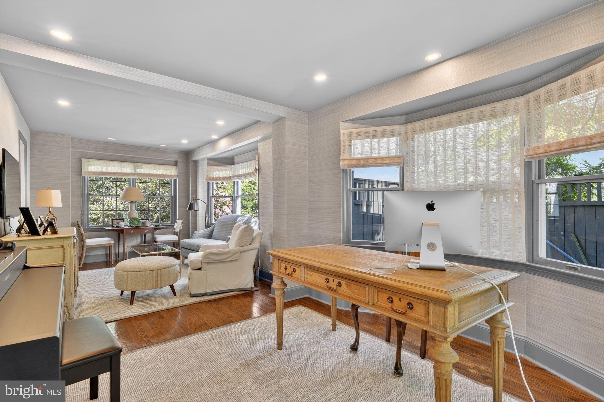 WESLEY HEIGHTS - Residential