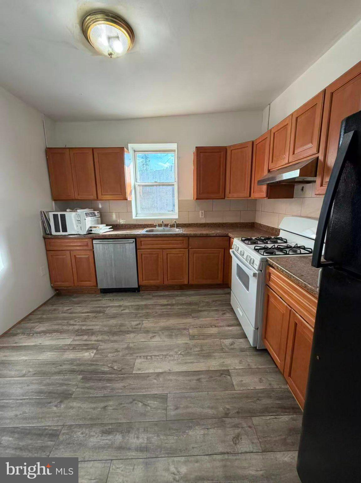 FERN ROCK - Residential