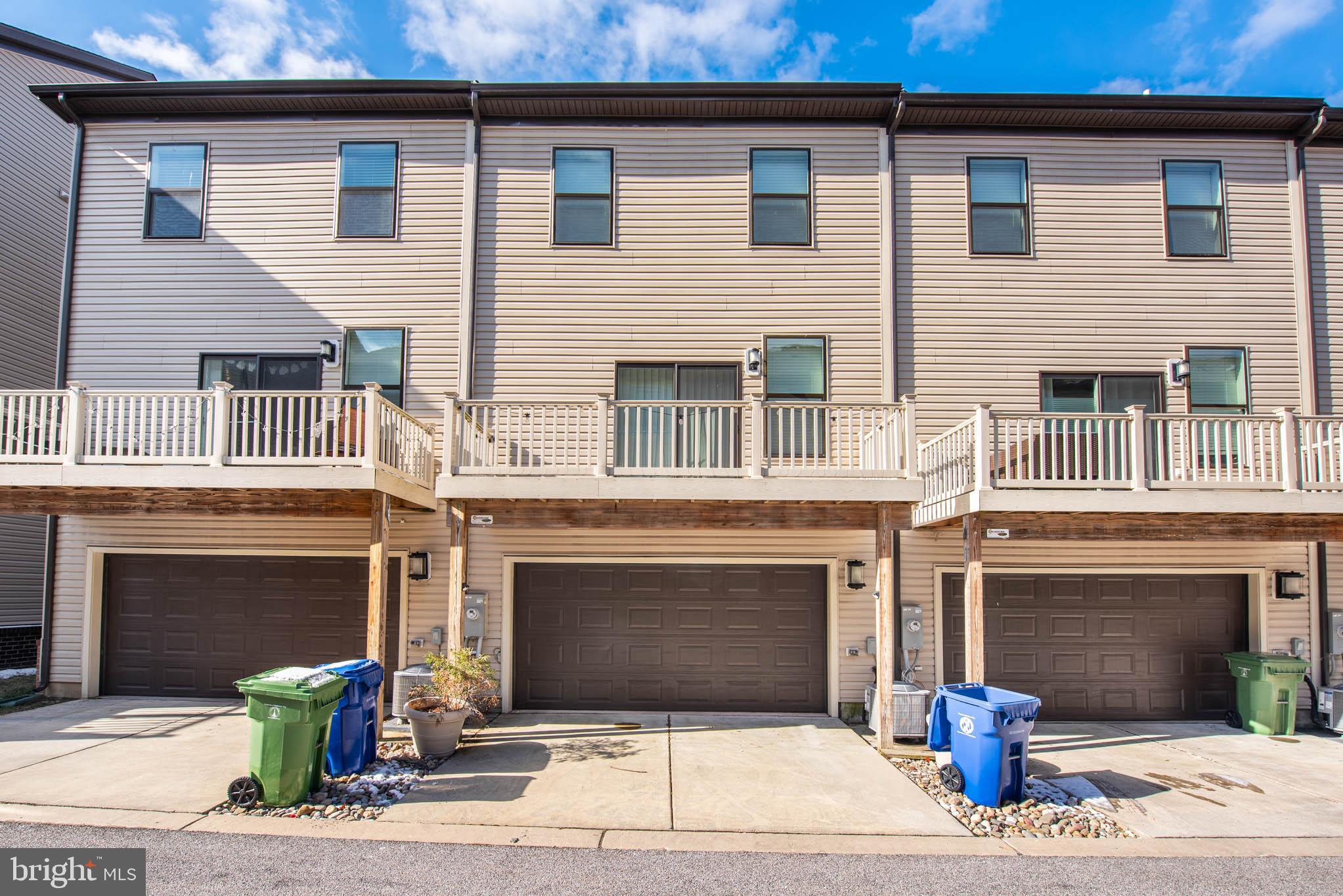 MEDFIELD - Residential