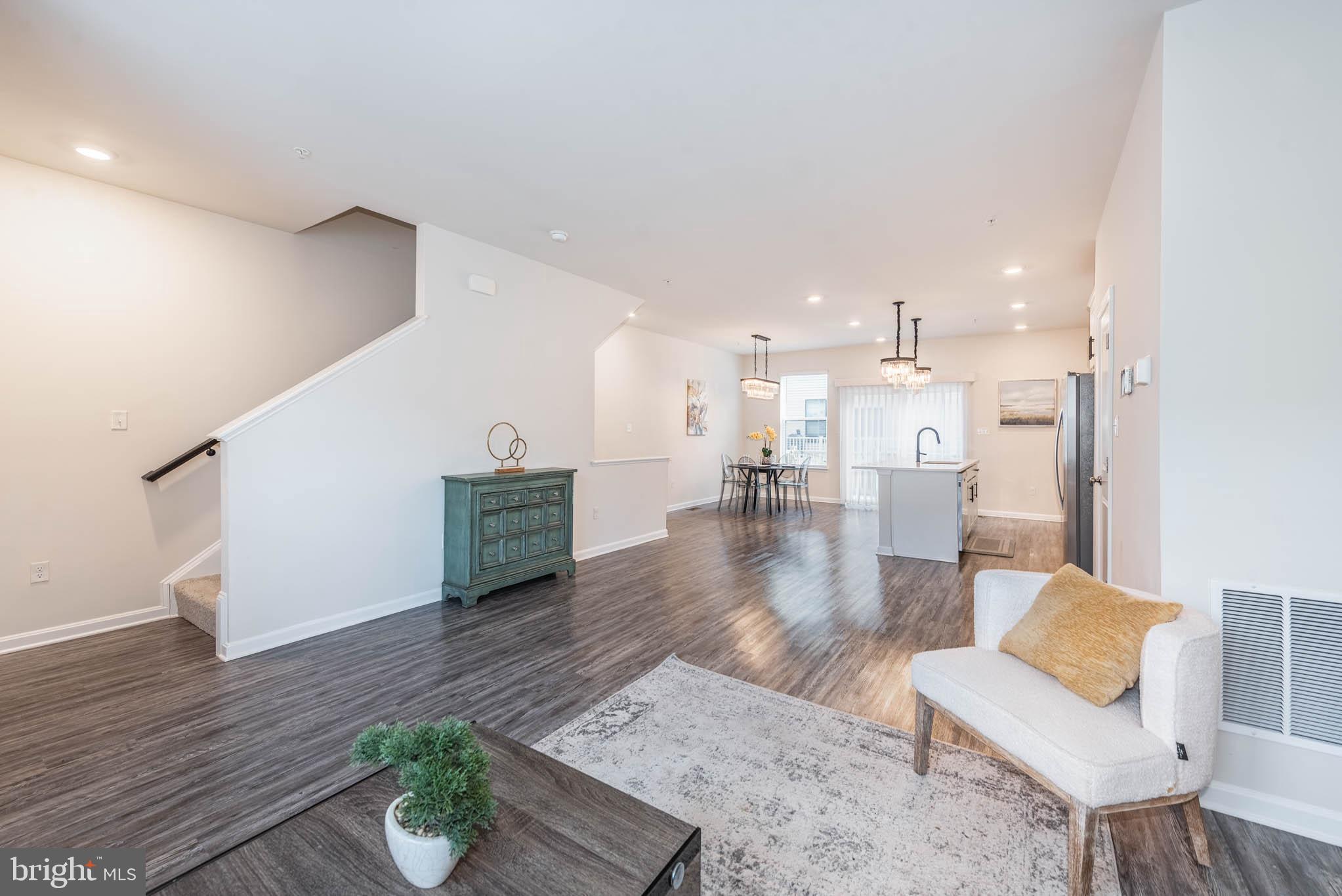 MEDFIELD - Residential