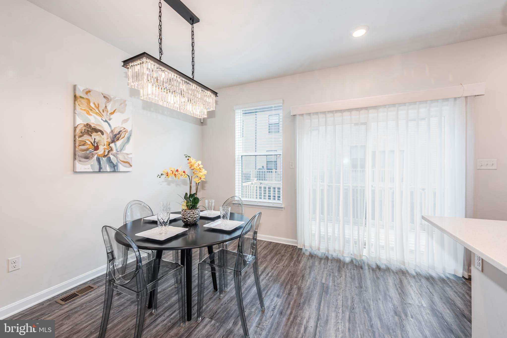 MEDFIELD - Residential