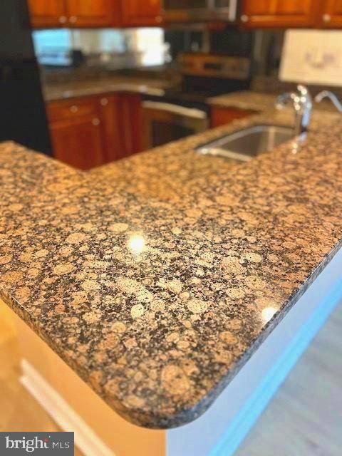 FIELDSTONE AT RIVER HILL - Residential