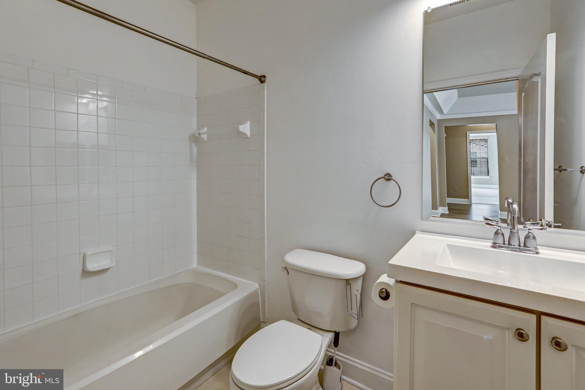FIELDSTONE AT RIVER HILL - Residential