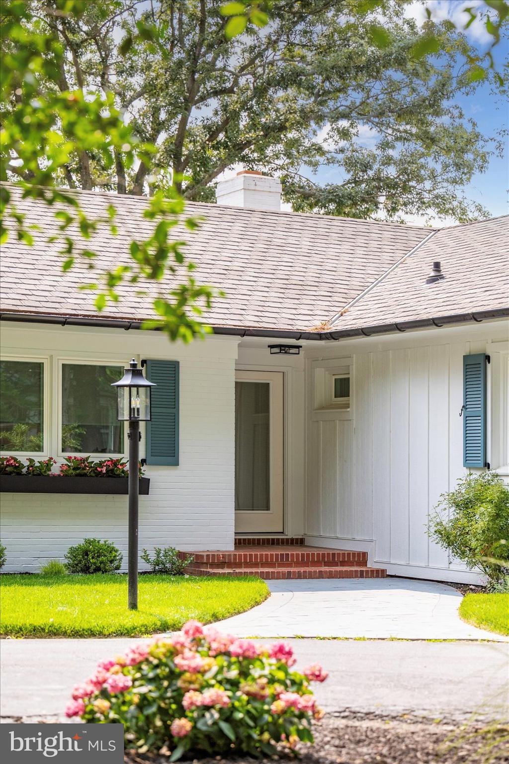 MOUNT PLEASANT - Residential