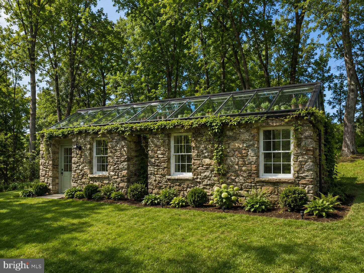 WOODBOURNE - Residential