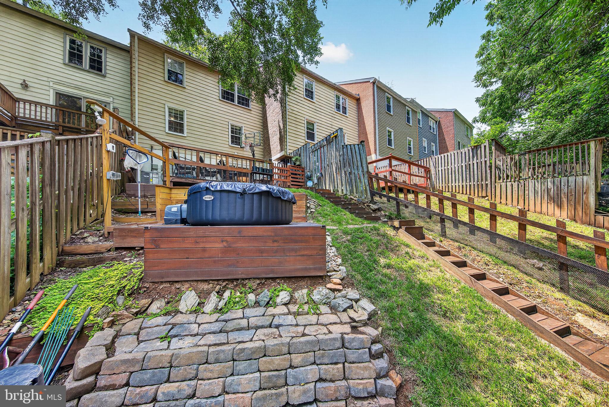 ROCKSHIRE - Residential