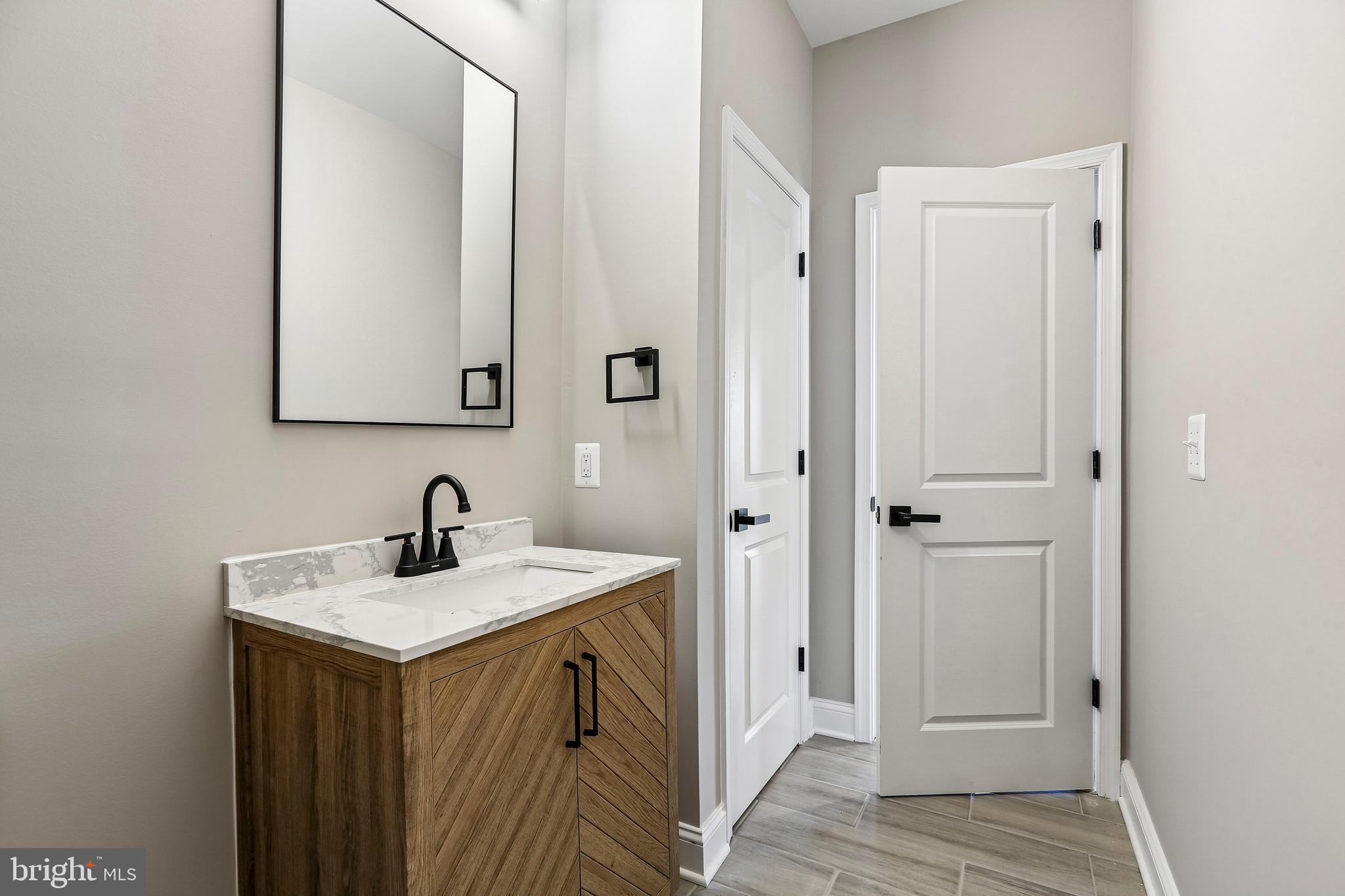 HAMILTON HILLS - Residential