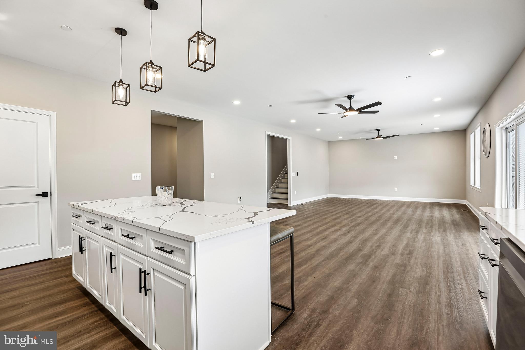 HAMILTON HILLS - Residential