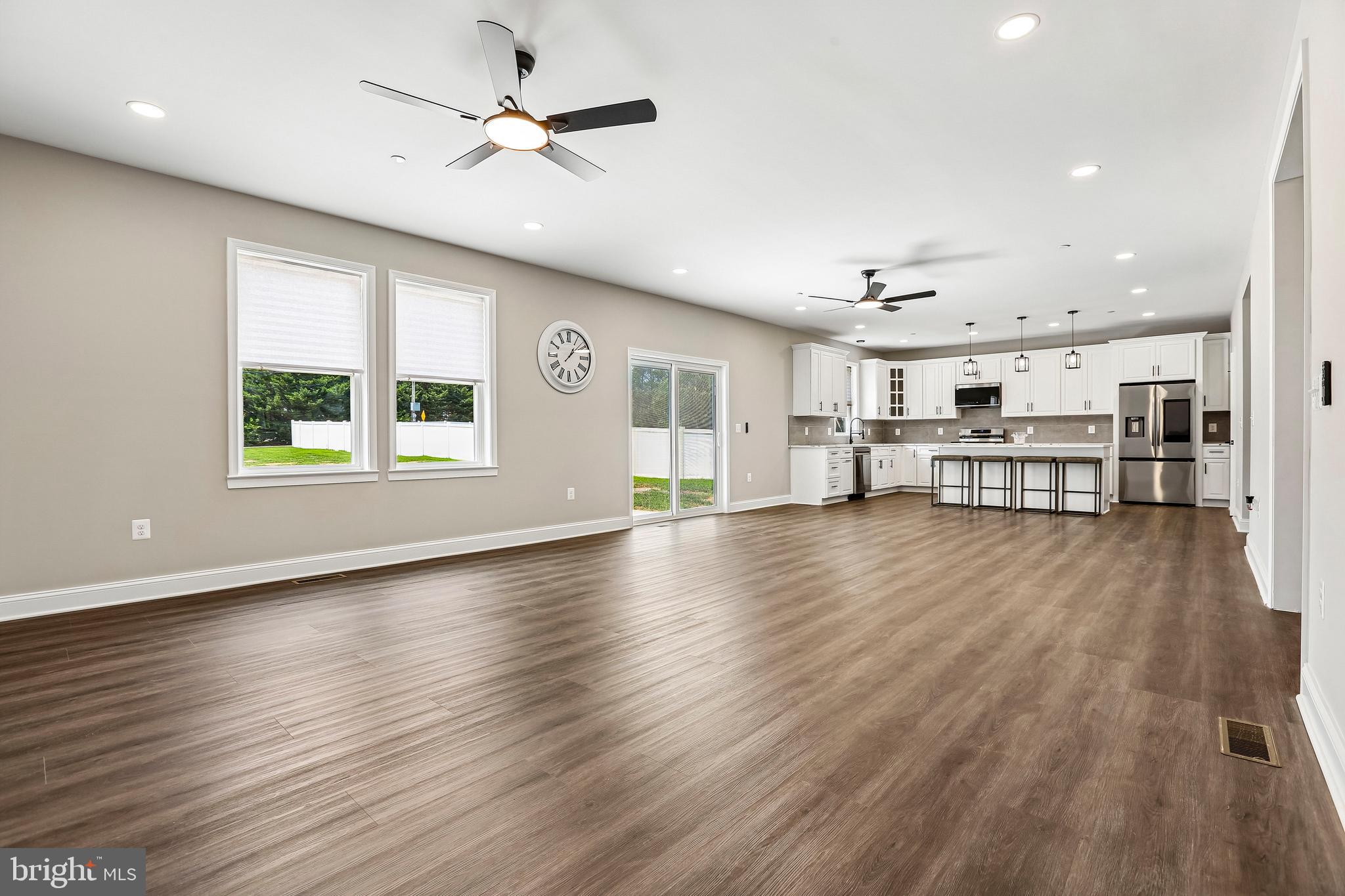 HAMILTON HILLS - Residential