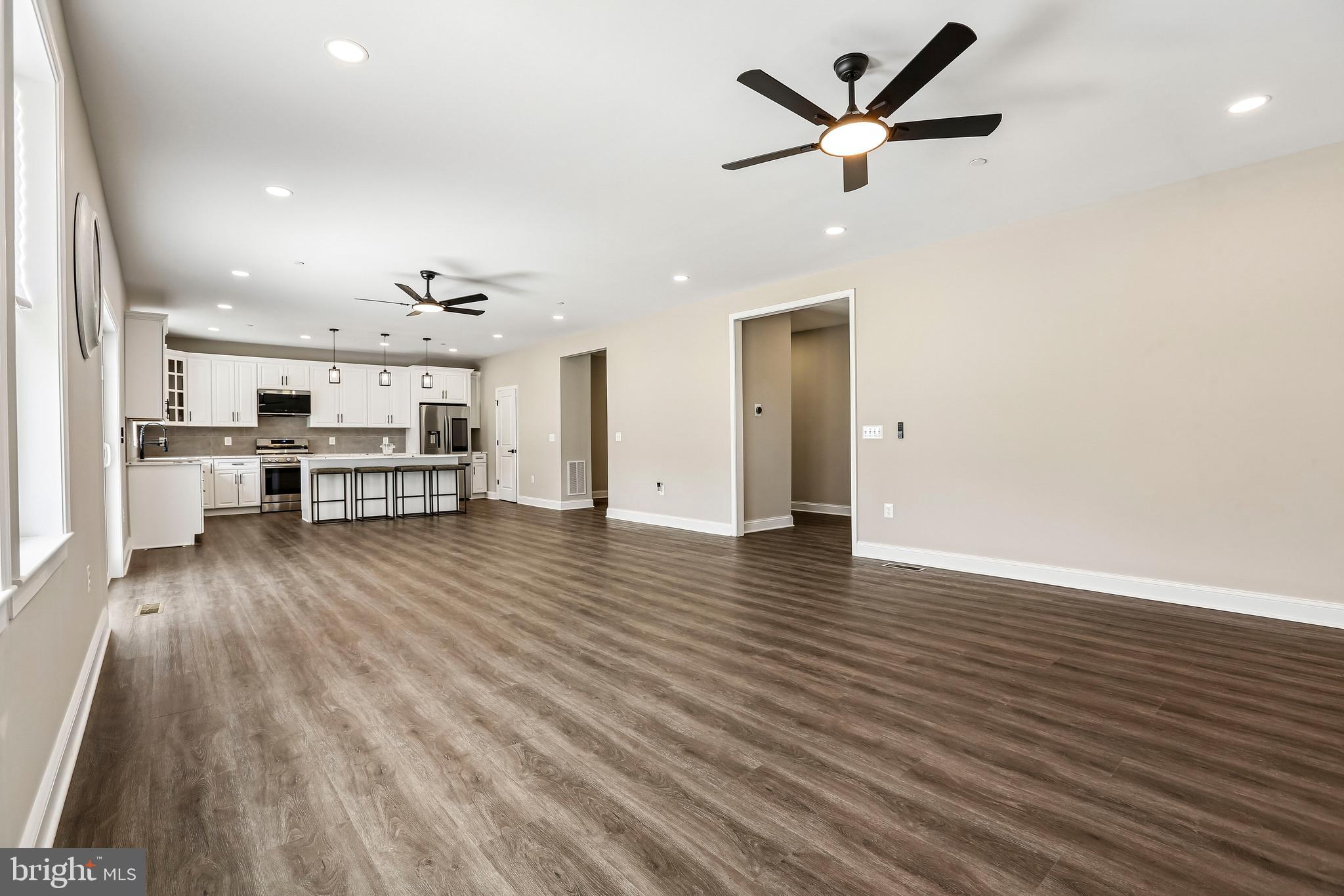 HAMILTON HILLS - Residential