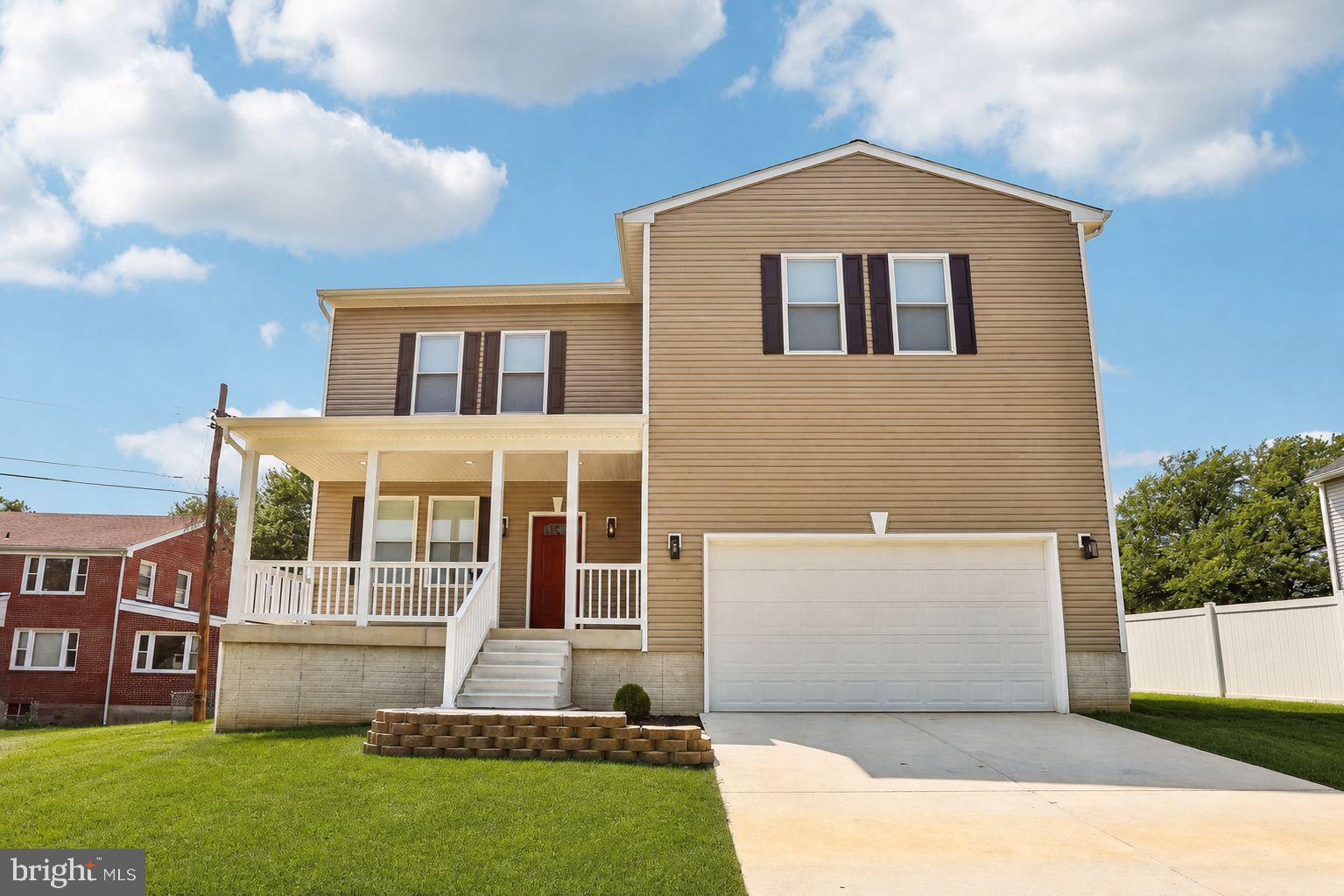 HAMILTON HILLS - Residential