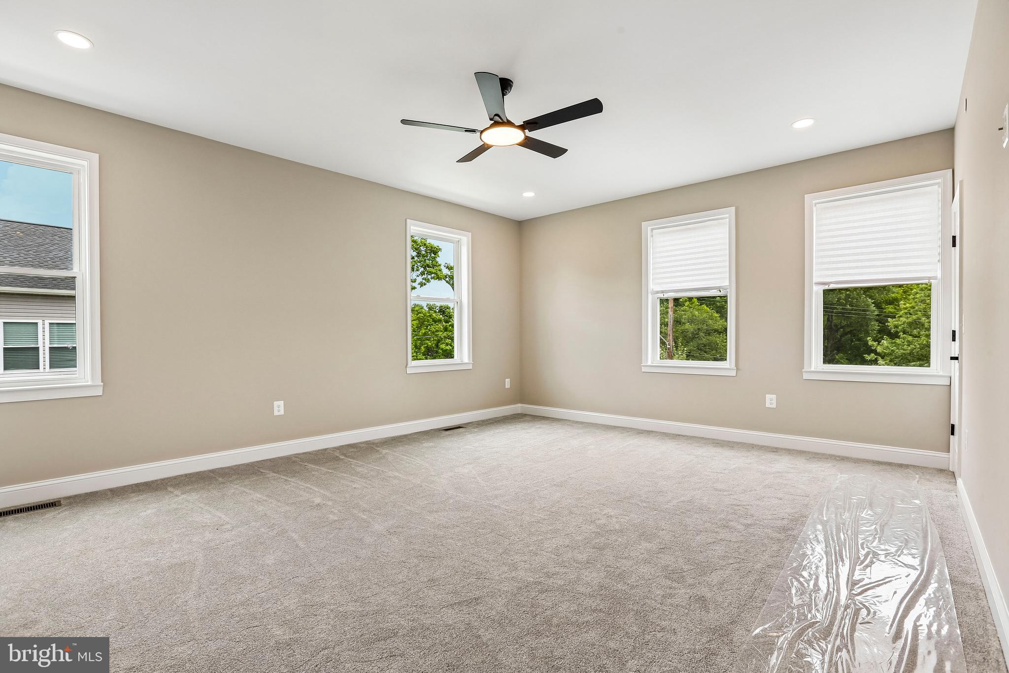 HAMILTON HILLS - Residential