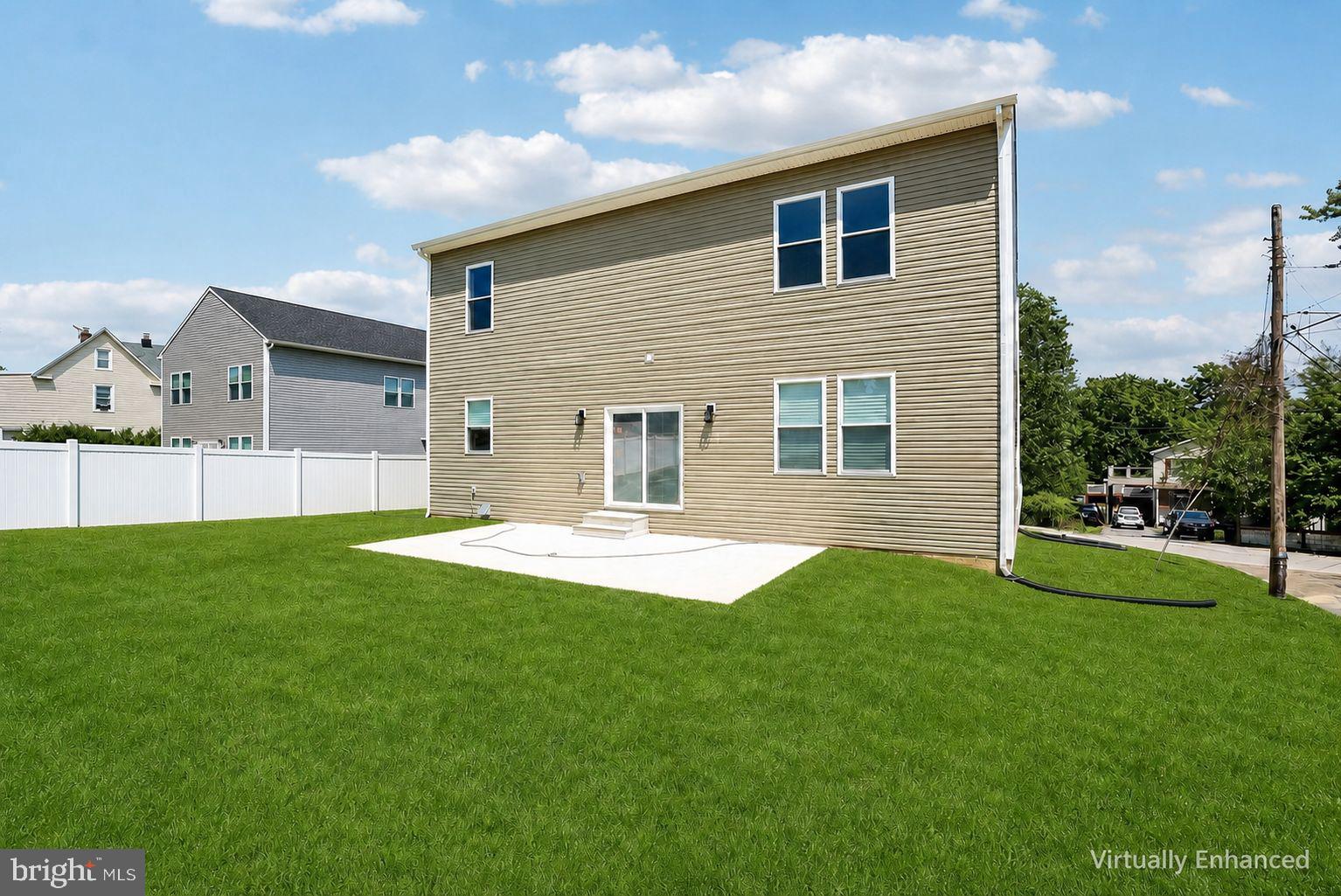 HAMILTON HILLS - Residential