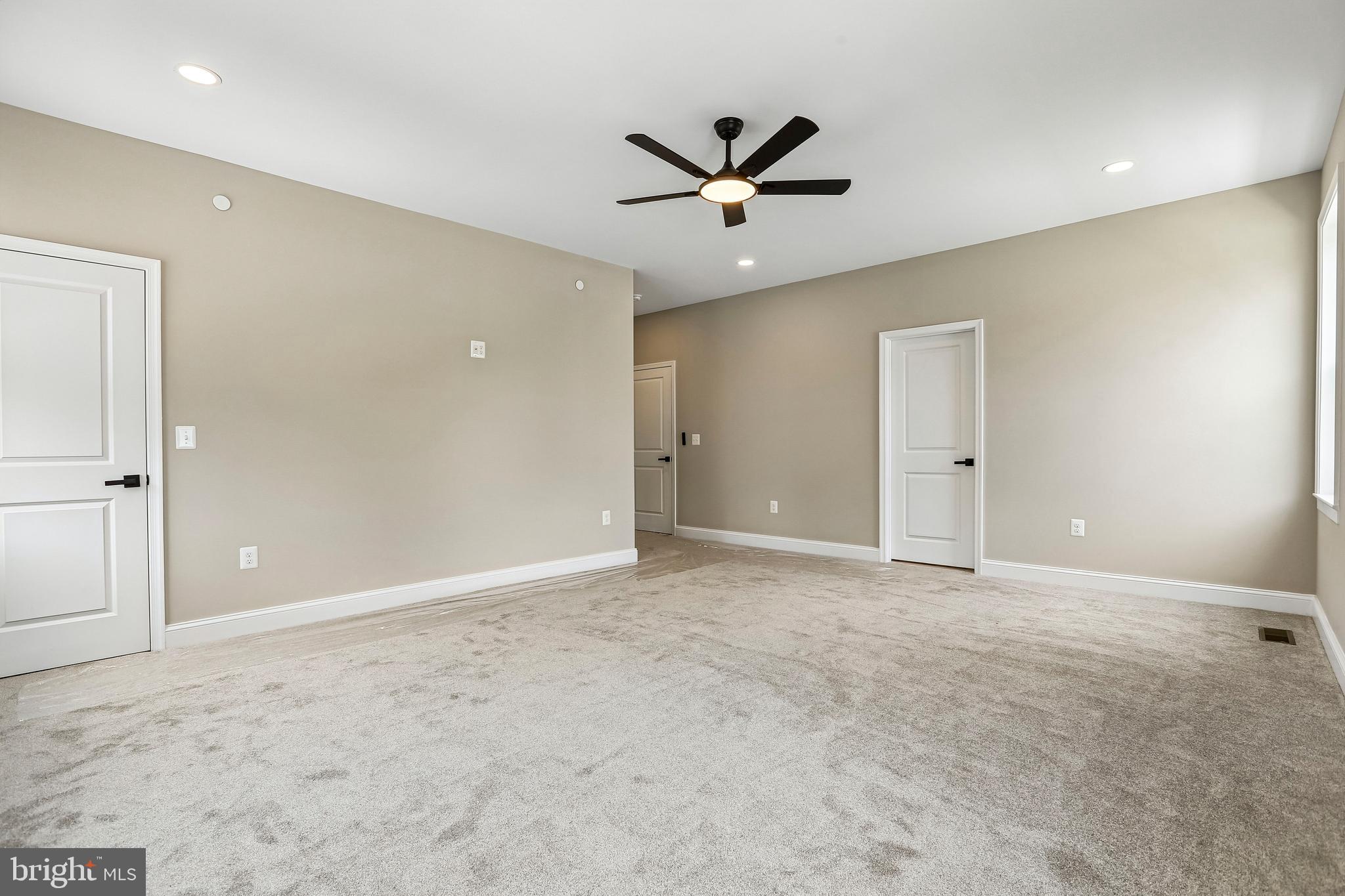 HAMILTON HILLS - Residential