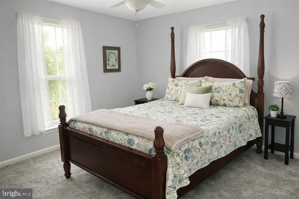 GRACE LYN MANOR - Residential