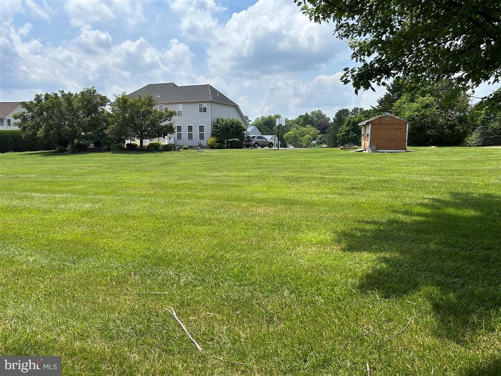 GRACE LYN MANOR - Residential