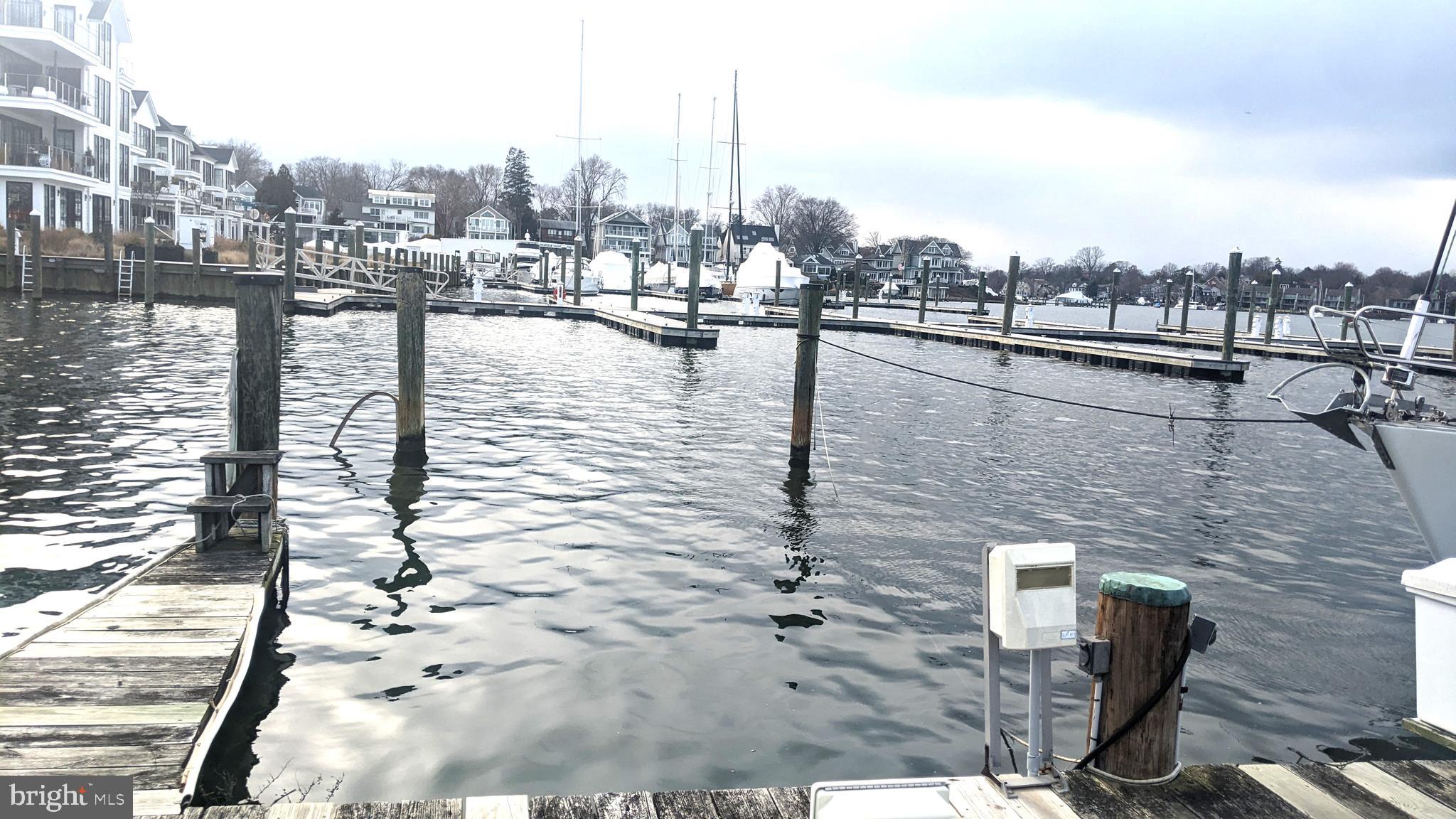 EASTPORT - Land
