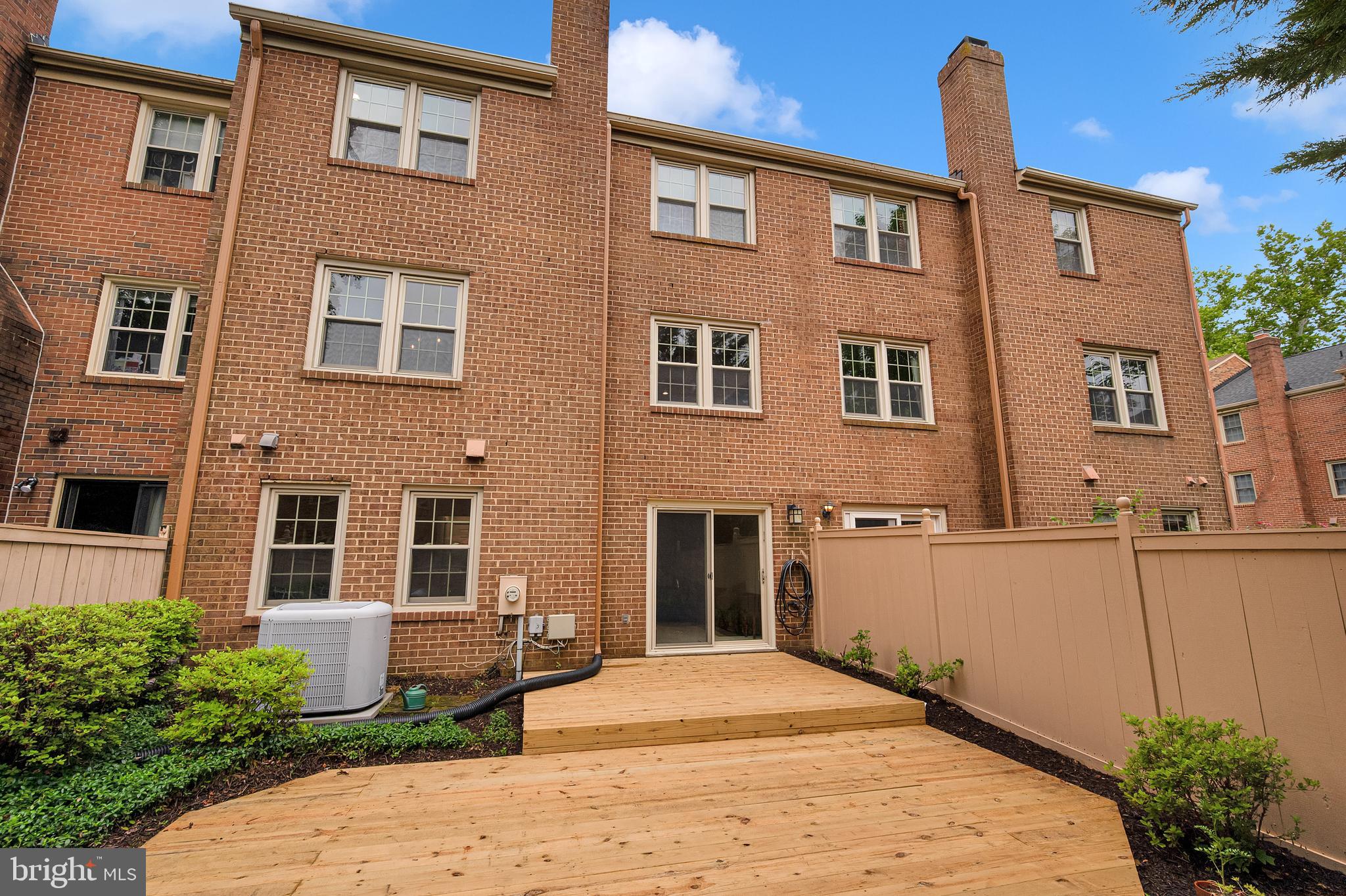 OLD GEORGETOWN VILLAGE - Residential