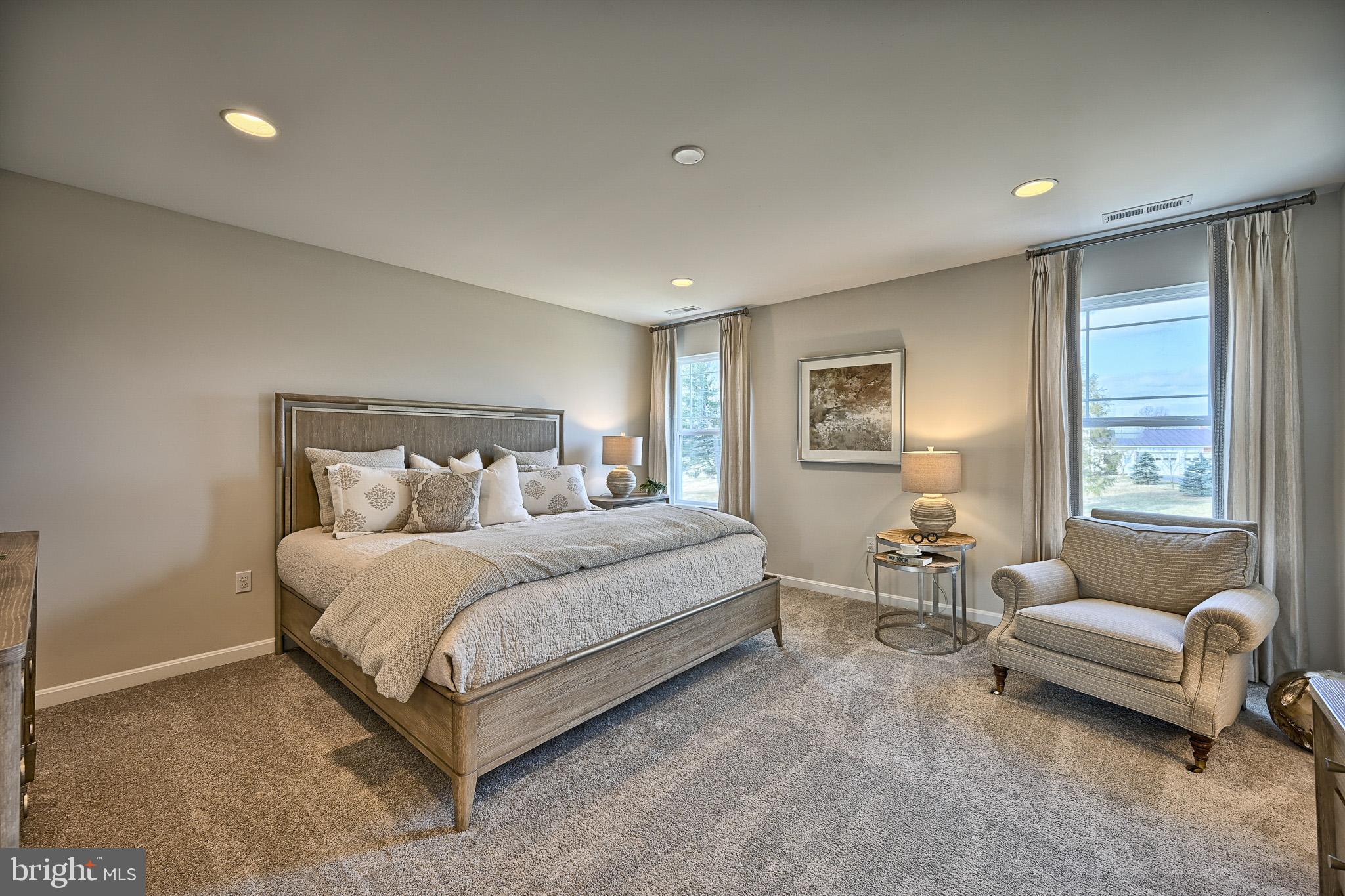 CAPTAIN'S COVE - Residential