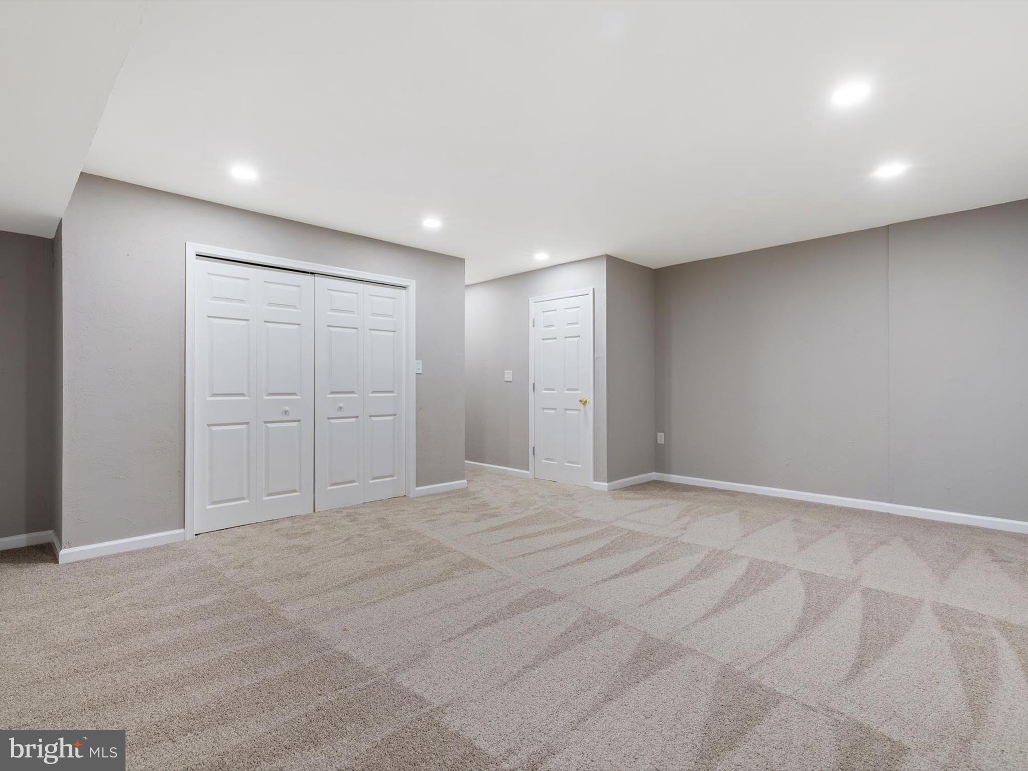 PLYMOUTH GARDENS - Residential