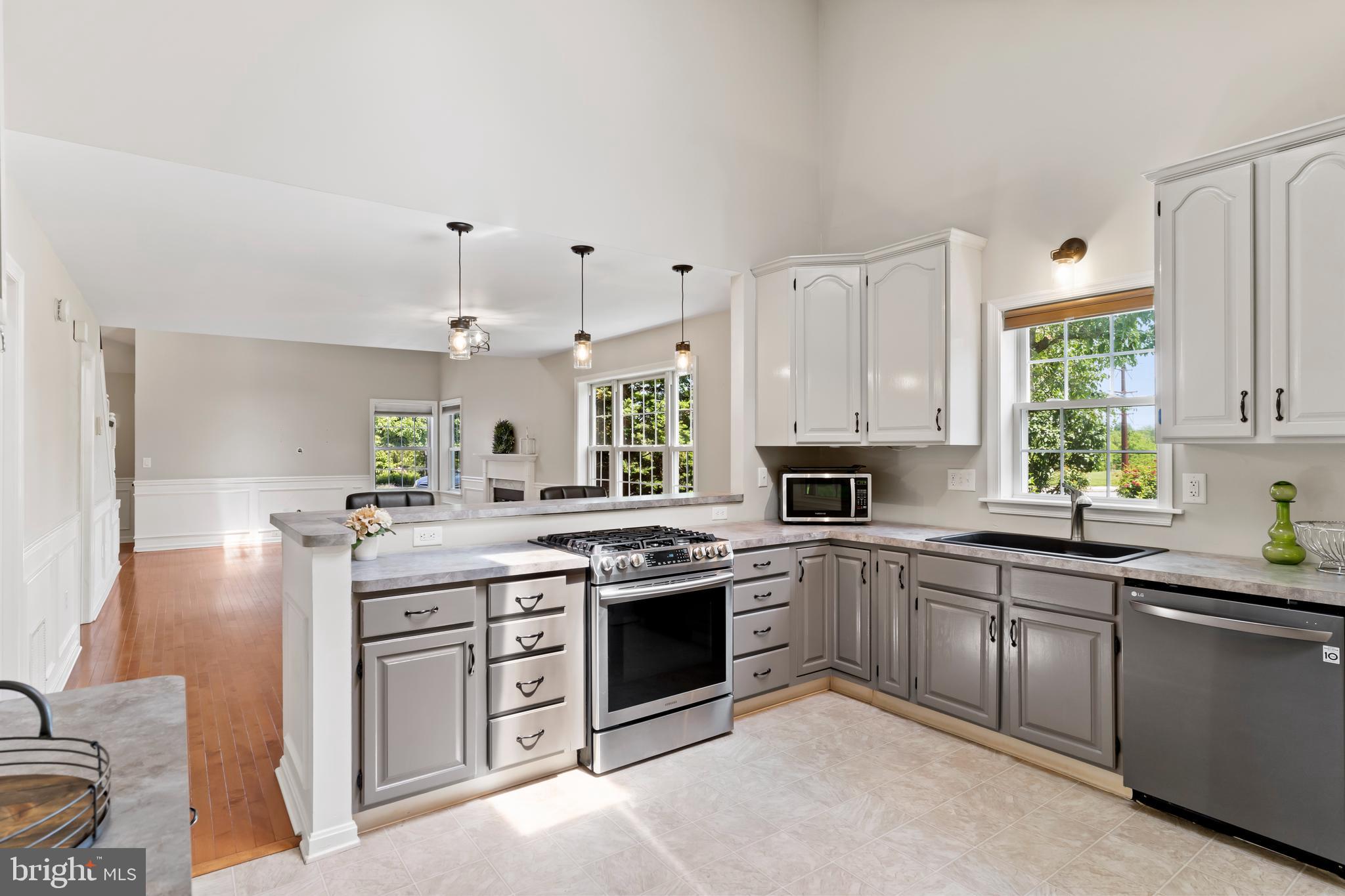 BEAUMONT SQUARE - Residential