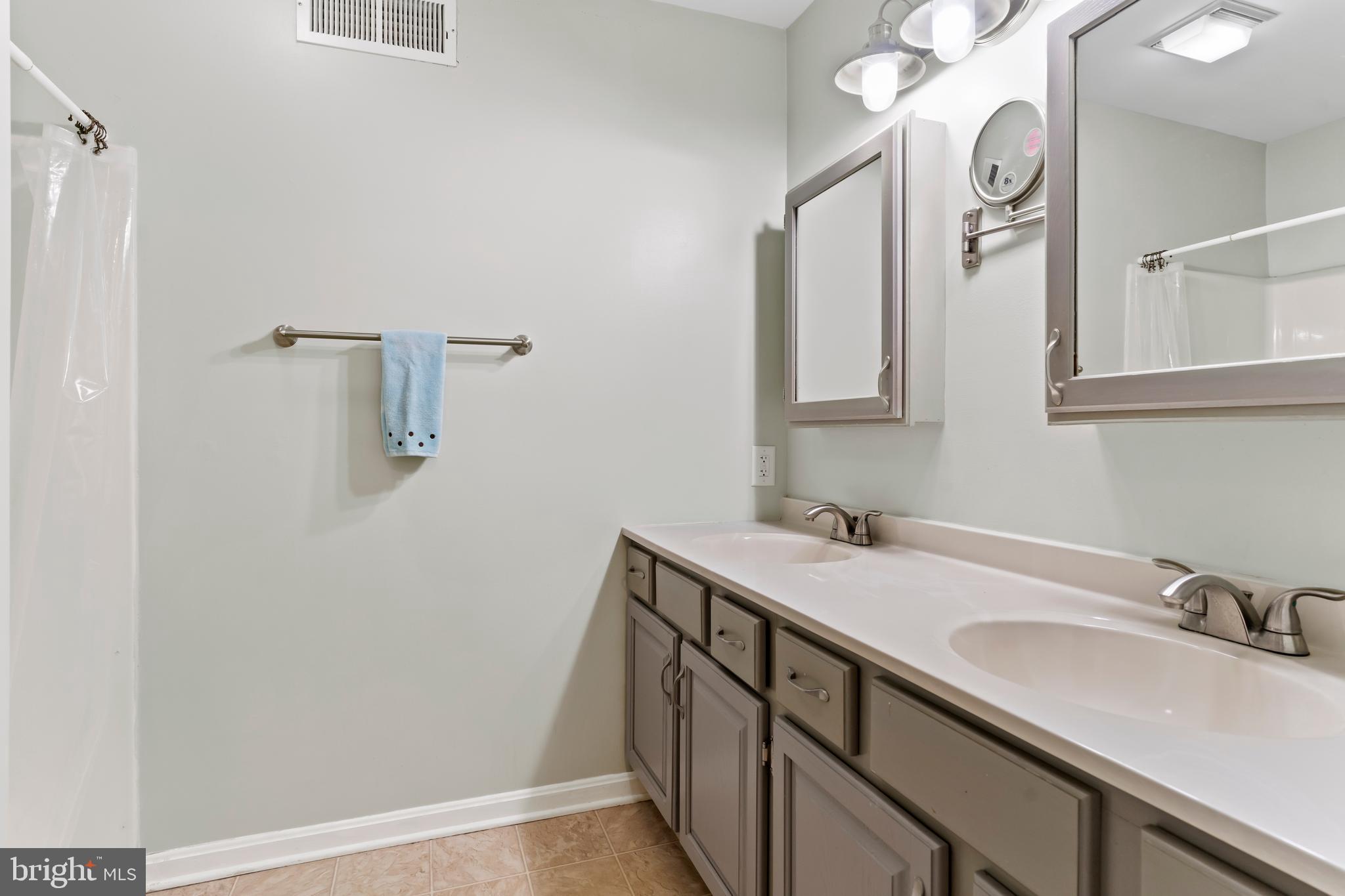 BEAUMONT SQUARE - Residential