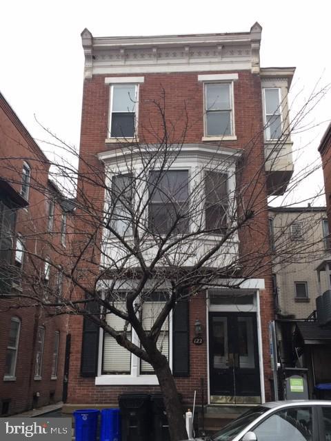Welcome to this multi-family property at 122 South St, Harrisburg, PA 17101!  This triplex offers tenants the convenience of city living, with an array of local amenities, efficient transportation, and vibrant downtown life. With a variety of dining, shopping, and leisure venues in close proximity, the property provides an appealing blend of urban comfort and city lifestyle. Each of the 3 spacious, 1BR, 1 bath apartments offer ample space and convenience. Lots of windows for lots of natural light which leaves the feeling of comfort and relaxation.  Consistent rental history make this a wonderful opportunity for a new investor or add to your portfolio.  Schedule your personal showing today!