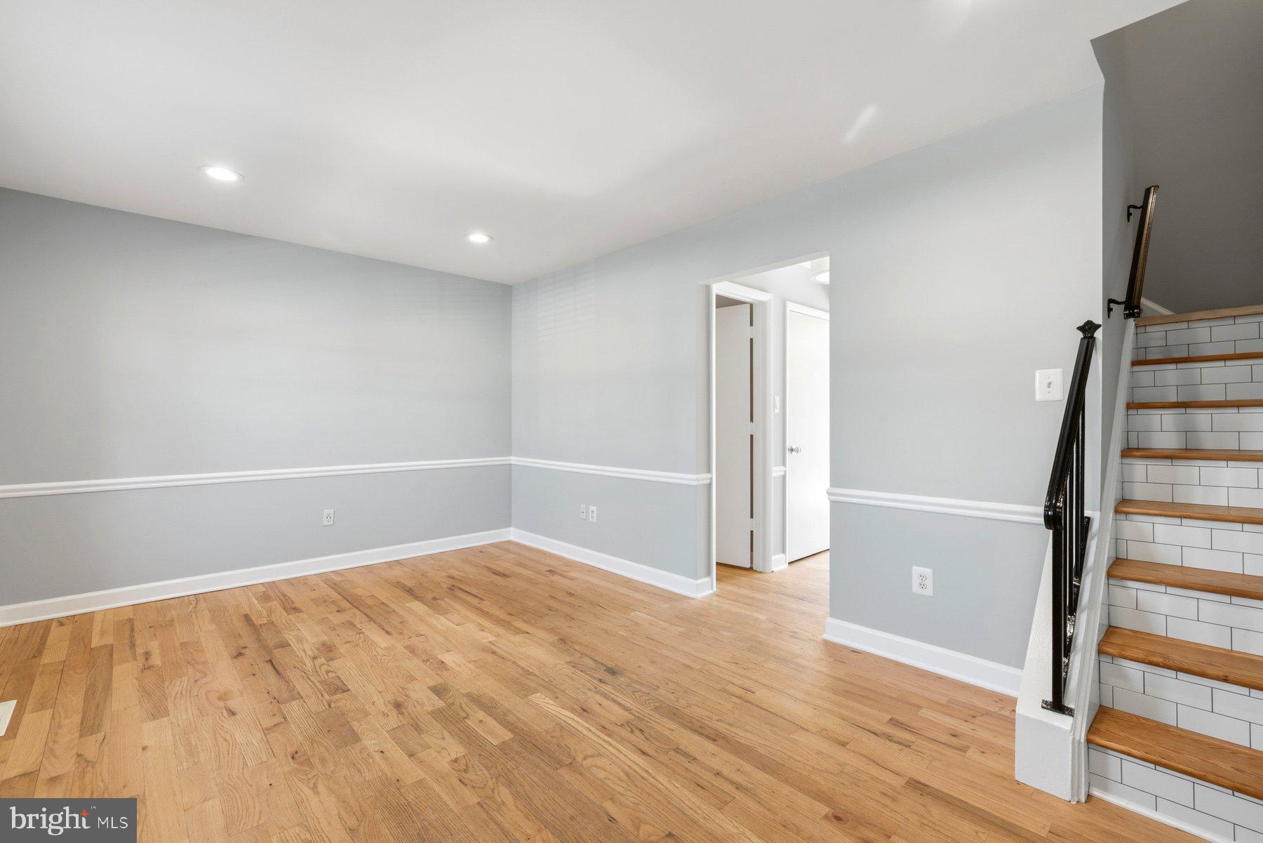 TOWNE CREST - Residential