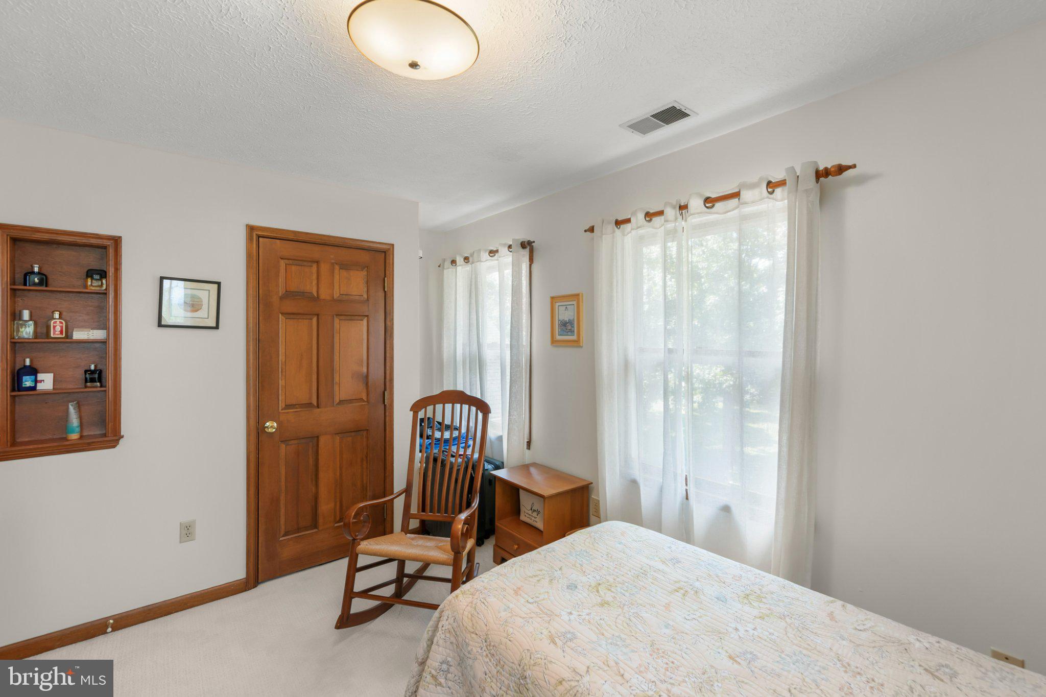 GLEN E RUSSELL - Residential
