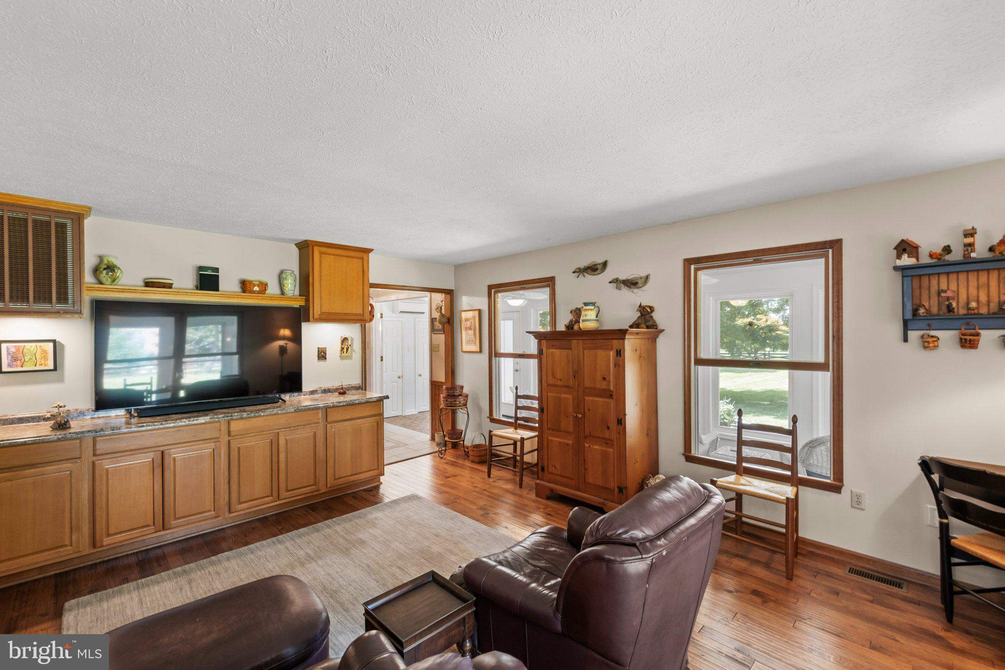GLEN E RUSSELL - Residential