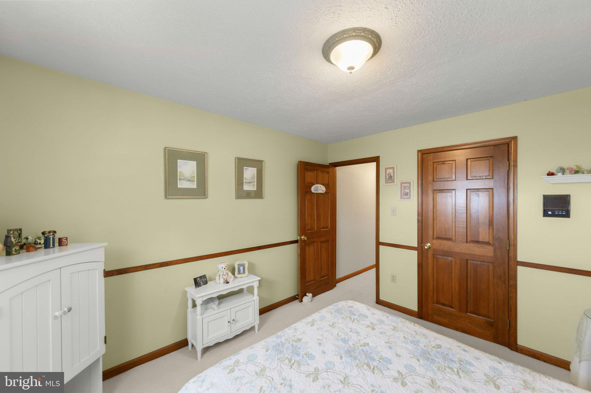 GLEN E RUSSELL - Residential