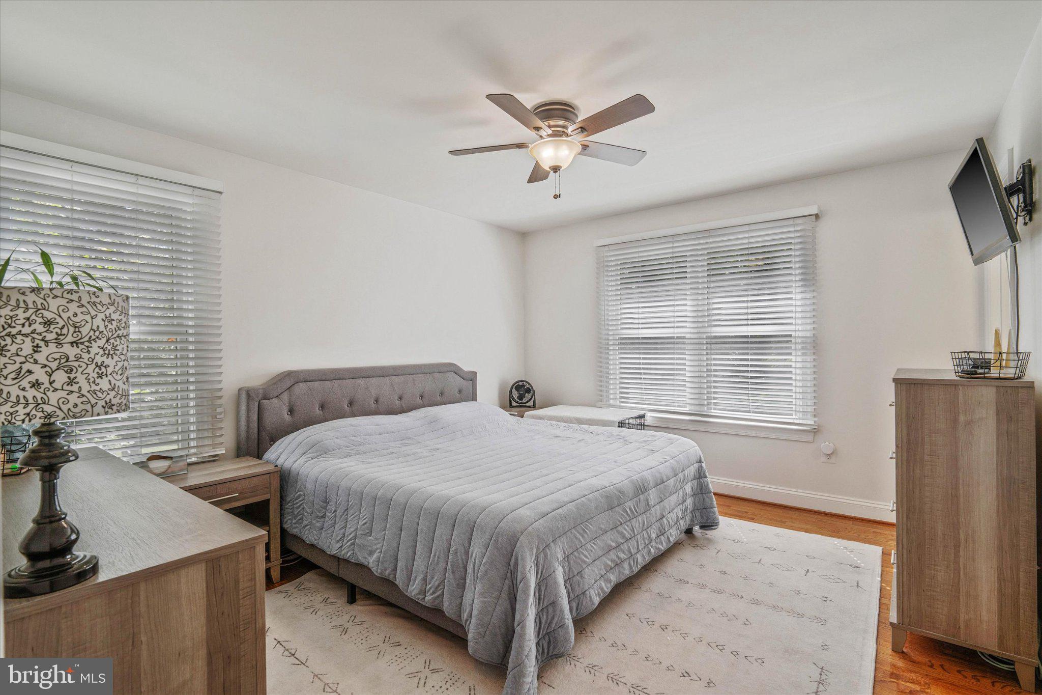 TIMBER KNOLL - Residential