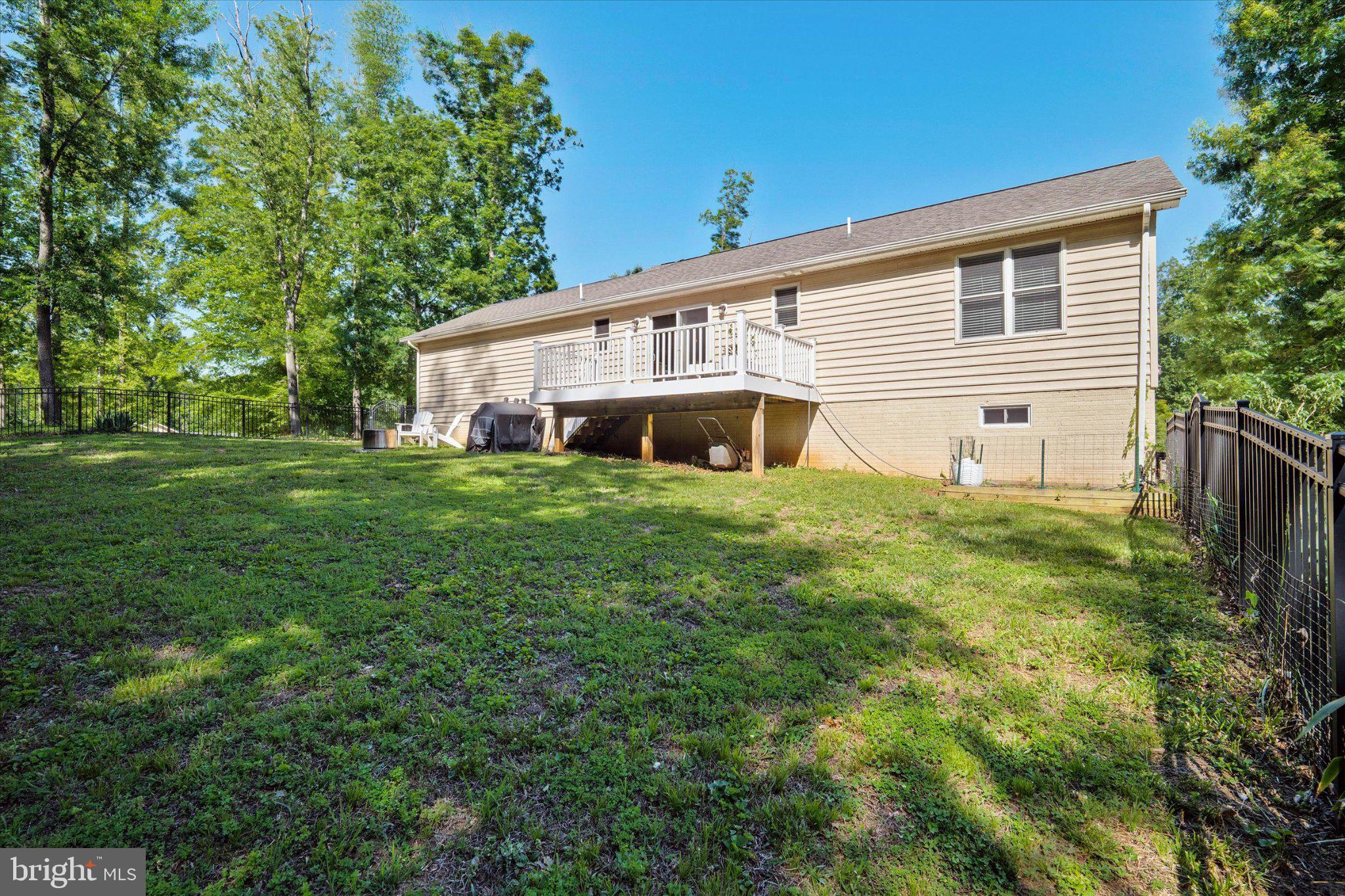 TIMBER KNOLL - Residential