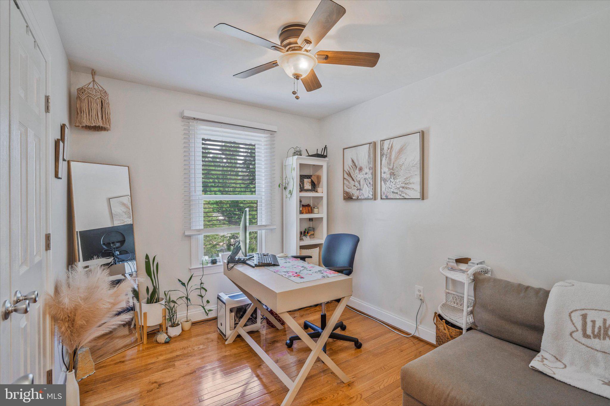 TIMBER KNOLL - Residential