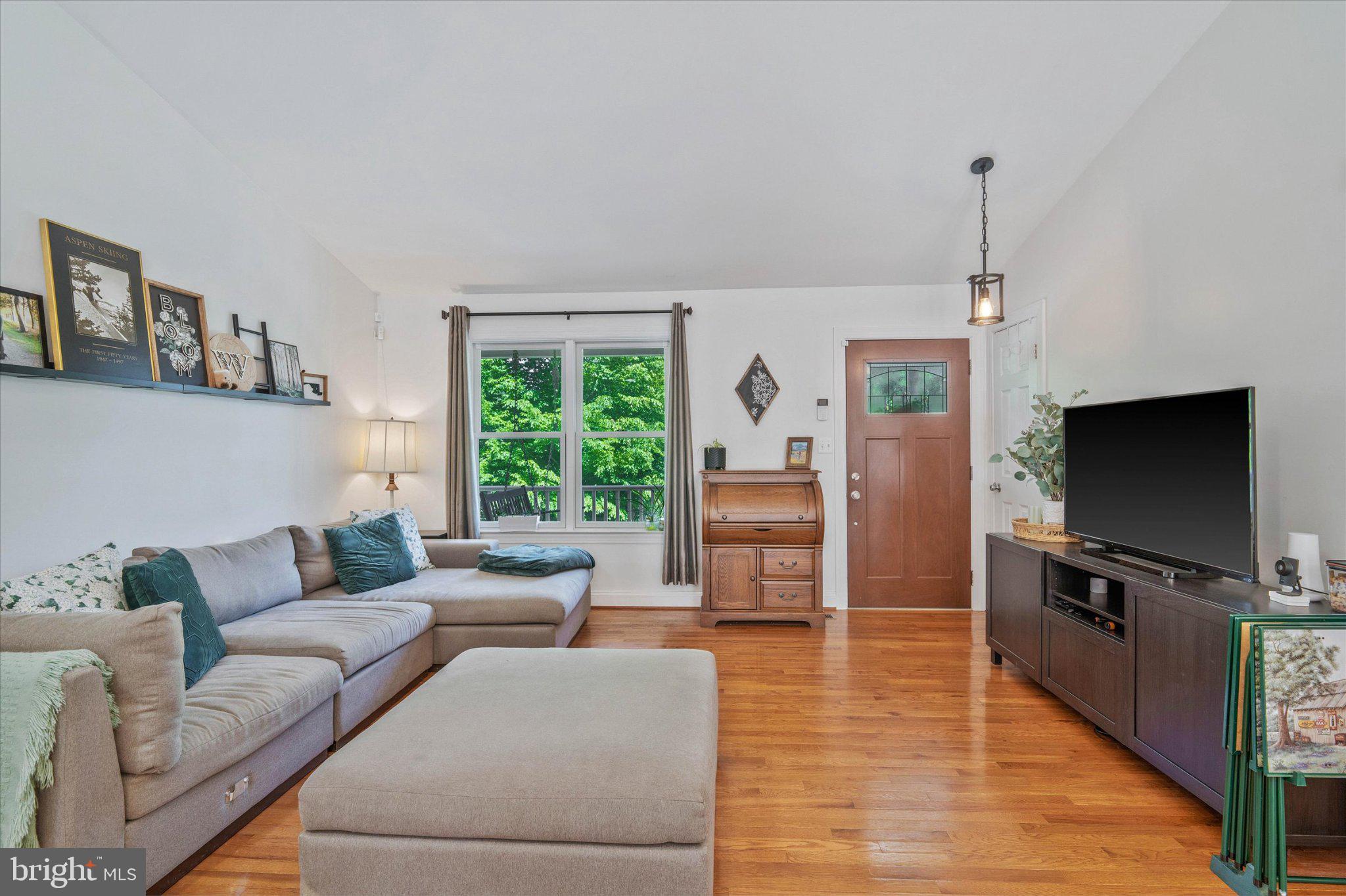 TIMBER KNOLL - Residential