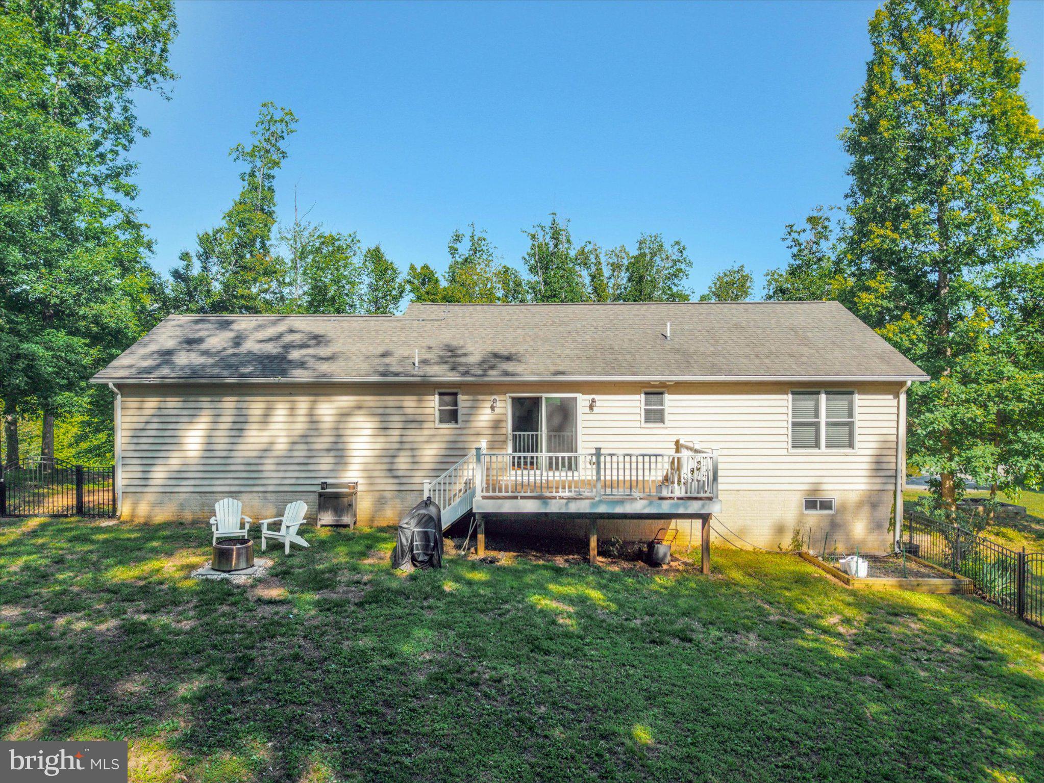 TIMBER KNOLL - Residential