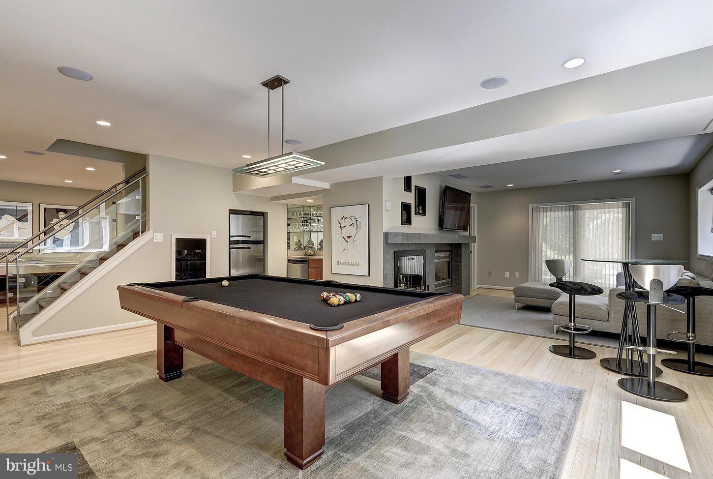 POTOMAC OVERLOOK - Residential